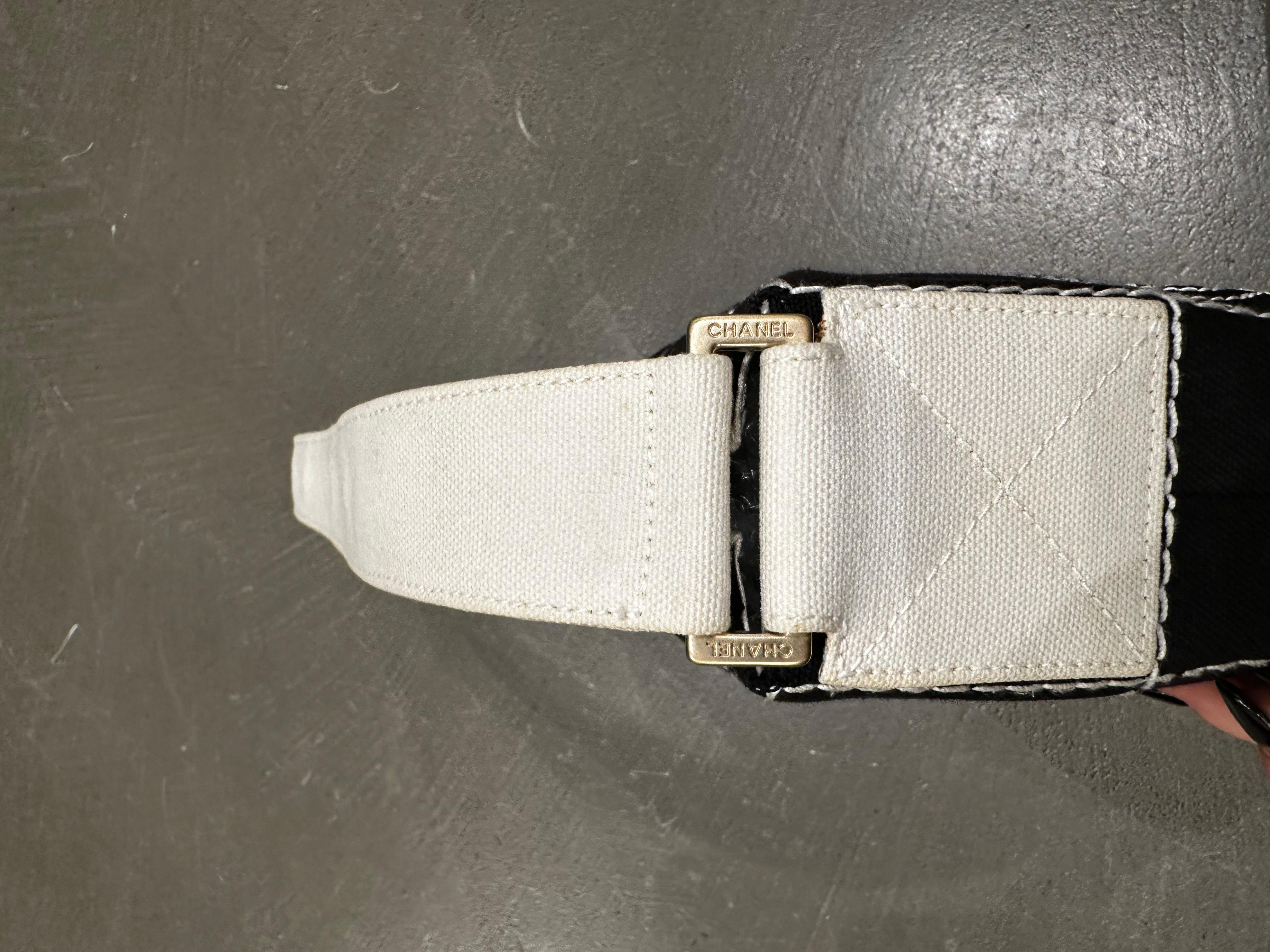 2003-2004 Sac en toile Chanel pour tablette de chocolat. en vente 8