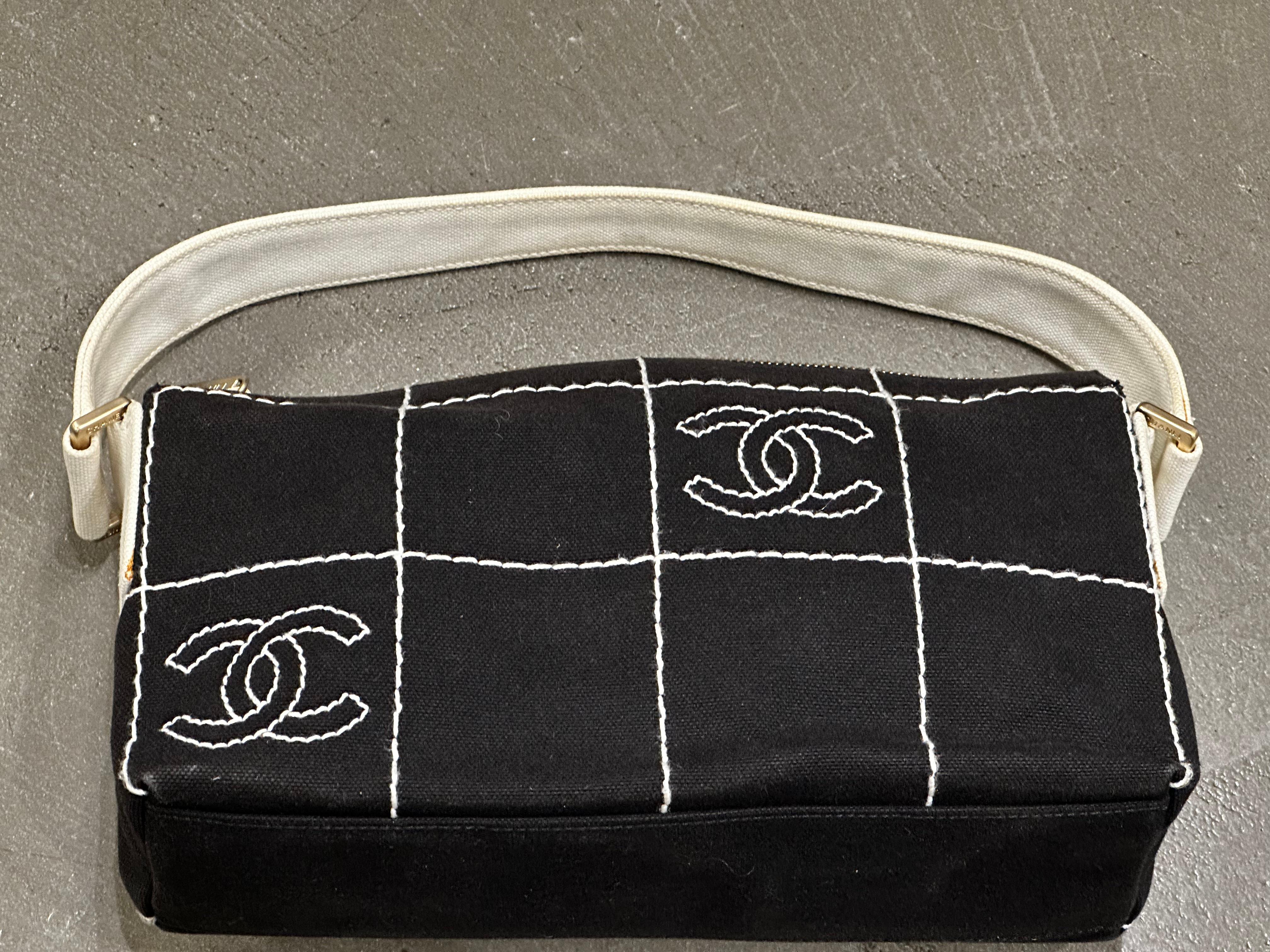 2003-2004 Sac en toile Chanel pour tablette de chocolat. Excellent état - En vente à Milano, Lombardia