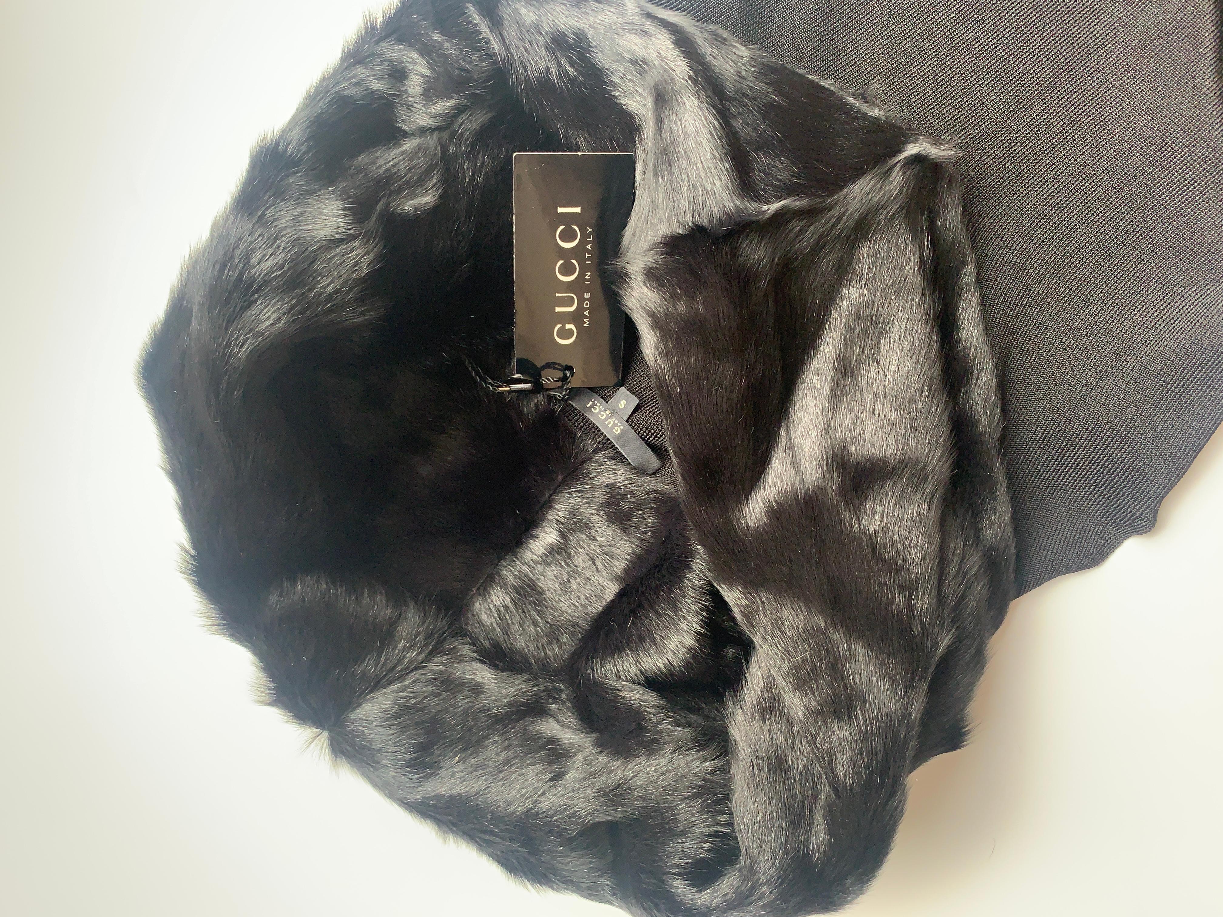 2003 / 2004 Gucci Black Fur Jumper/Top new NWT en vente 6