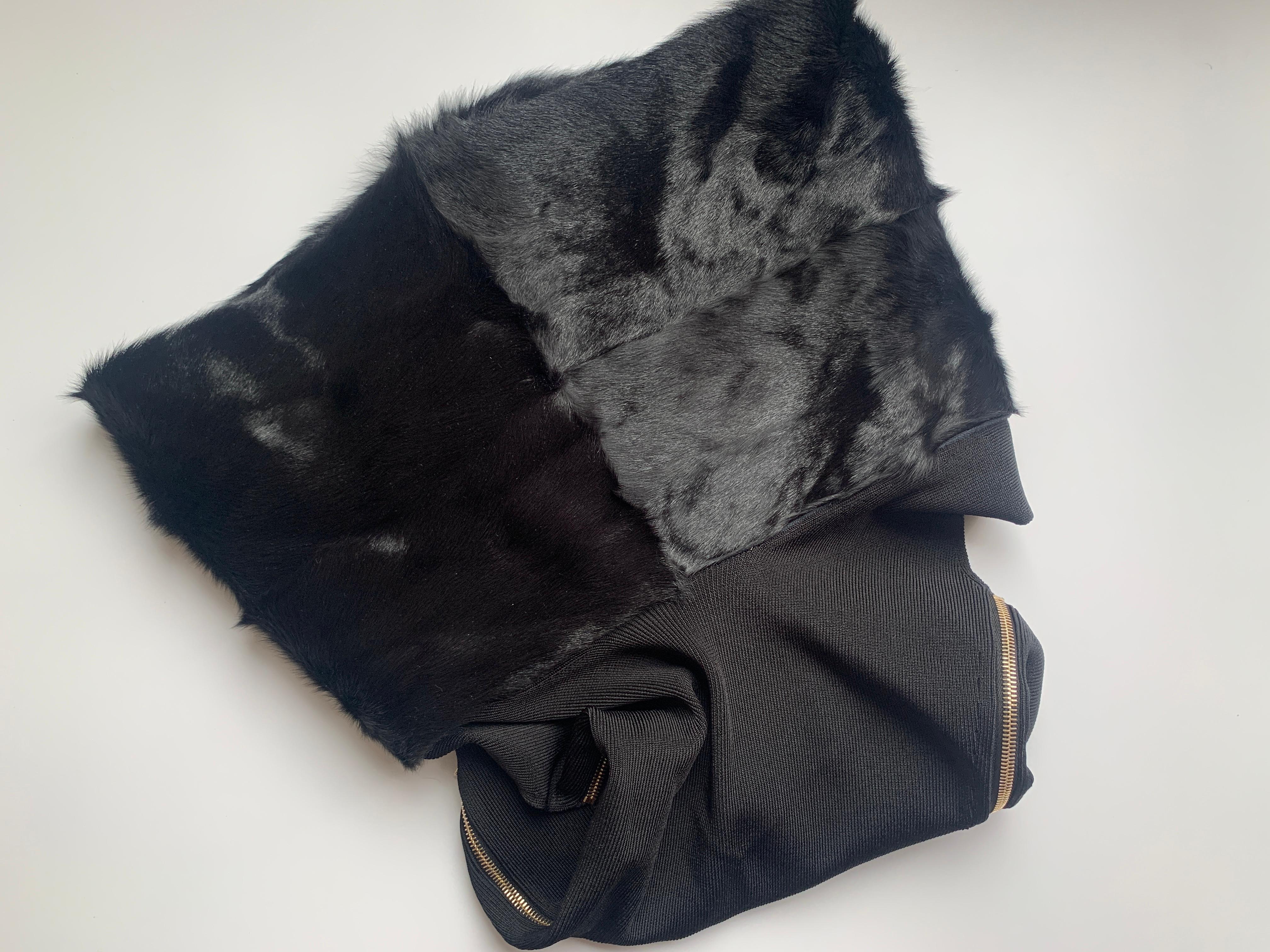 2003 / 2004 Gucci Black Fur Jumper/Top new NWT en vente 7