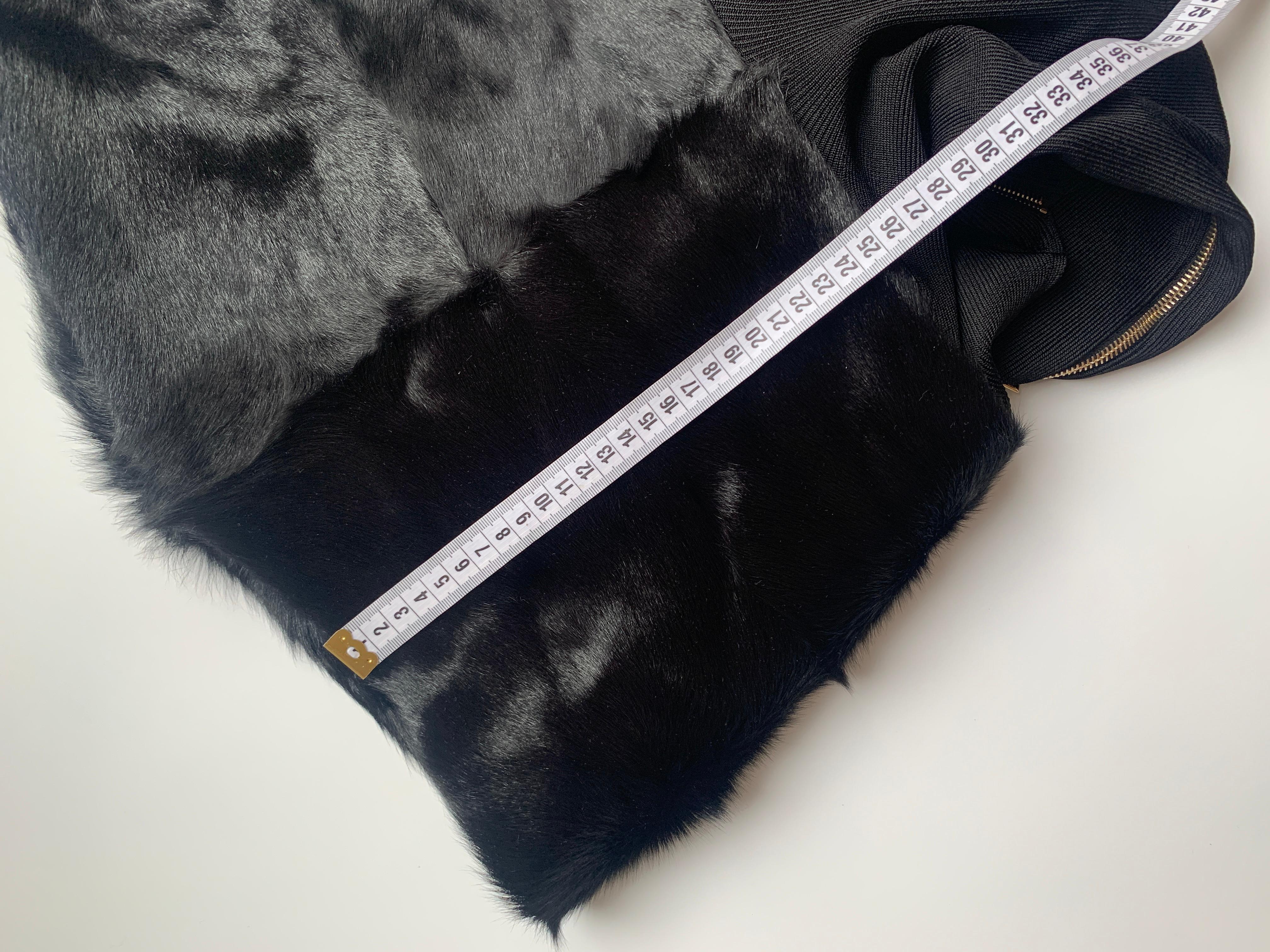 2003 / 2004 Gucci Black Fur Jumper/Top new NWT en vente 8