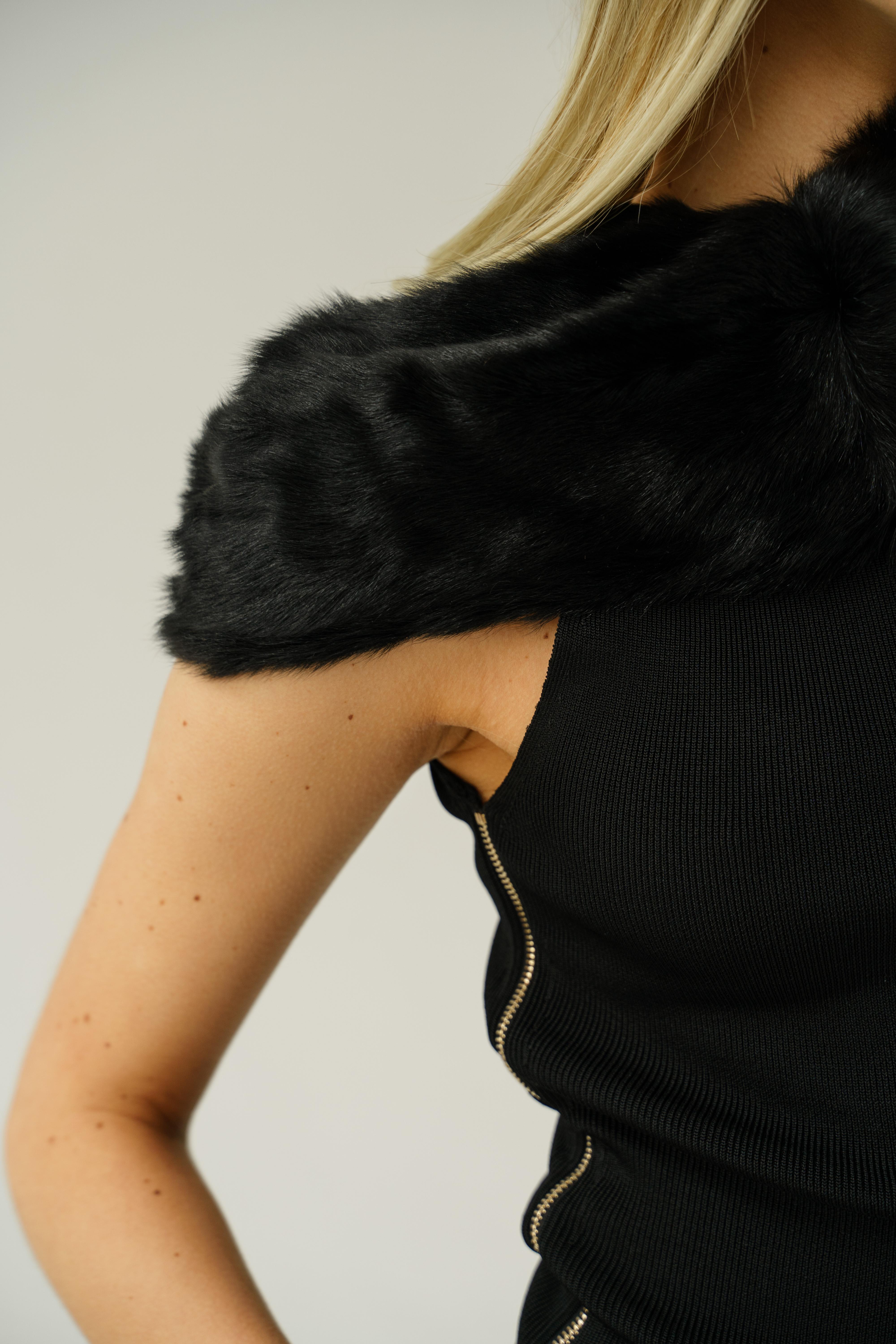 Noir 2003 / 2004 Gucci Black Fur Jumper/Top new NWT en vente