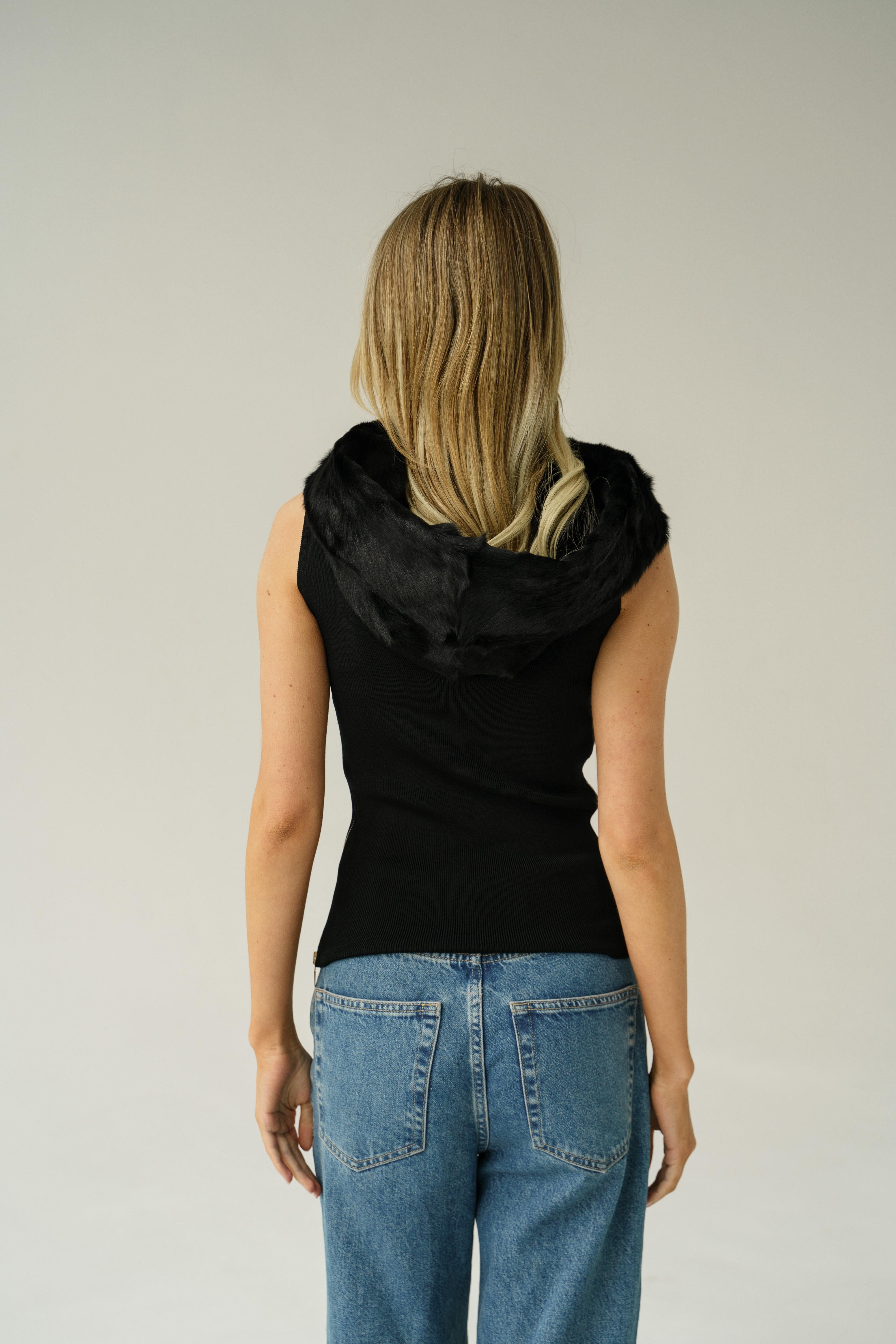2003 / 2004 Gucci Black Fur Jumper/Top new NWT Pour femmes en vente