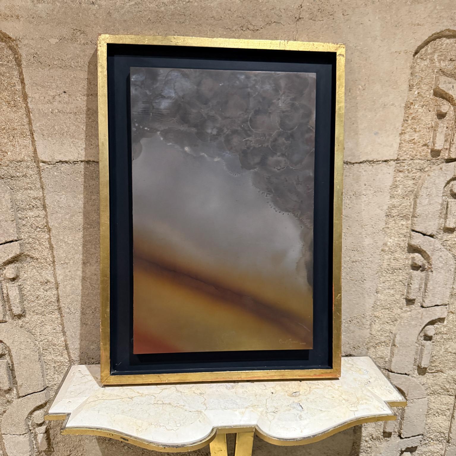AMBIANIC presenta
arte da parete astratta in ottone patinato di Raul Monje 2003 Messico
arte firmata
29,25 h x 21 l x 1,75 d D. H. 24 x 15,75
Condizioni originali di usato non restaurato. Sono presenti graffi e patina.
fare riferimento alle immagini