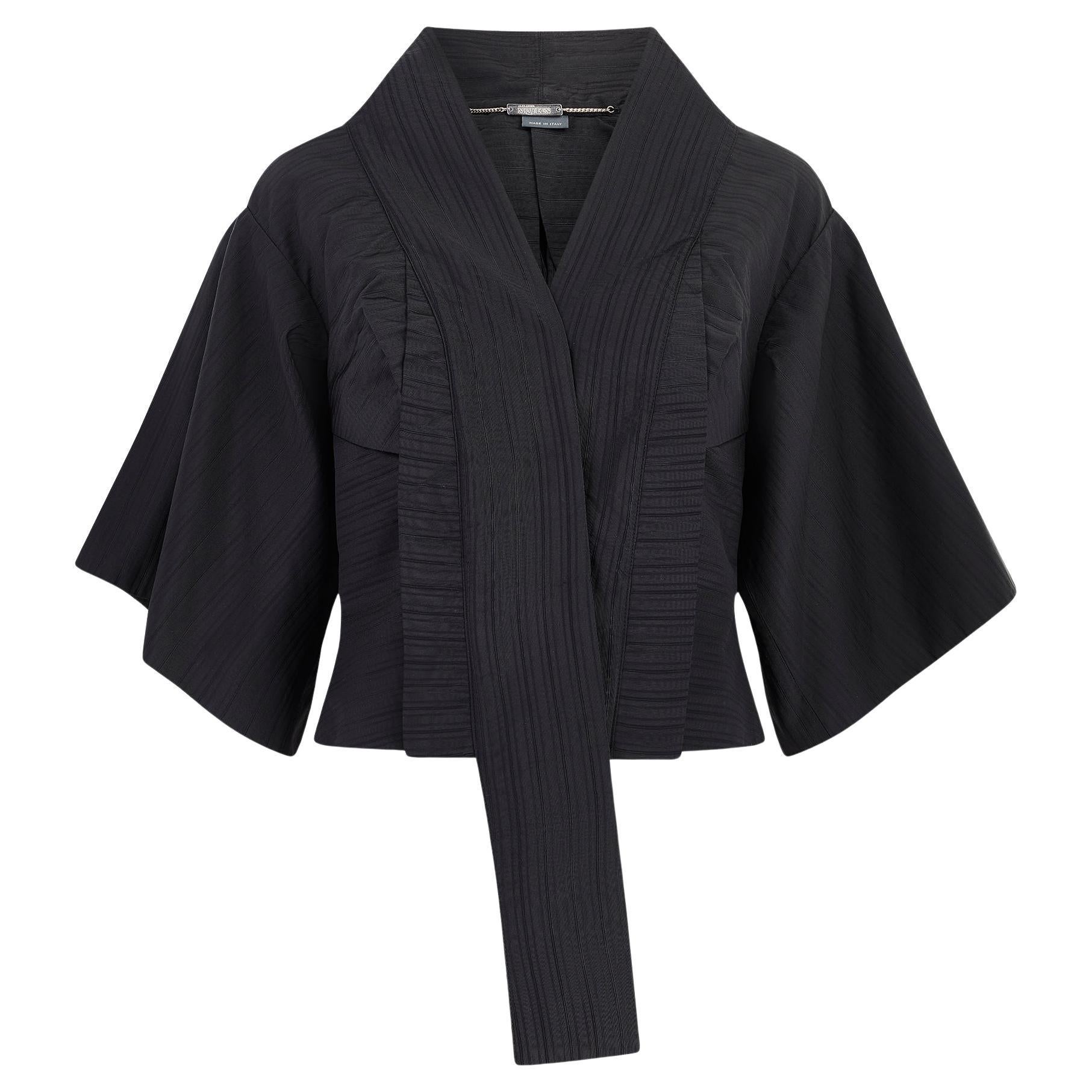 2003 Alexander McQueen - Giacca a kimono in seta nera documentata dalla passerella in vendita