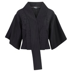 2003 Alexander McQueen Pasarela Documentada Chaqueta Kimono de Seda Negra