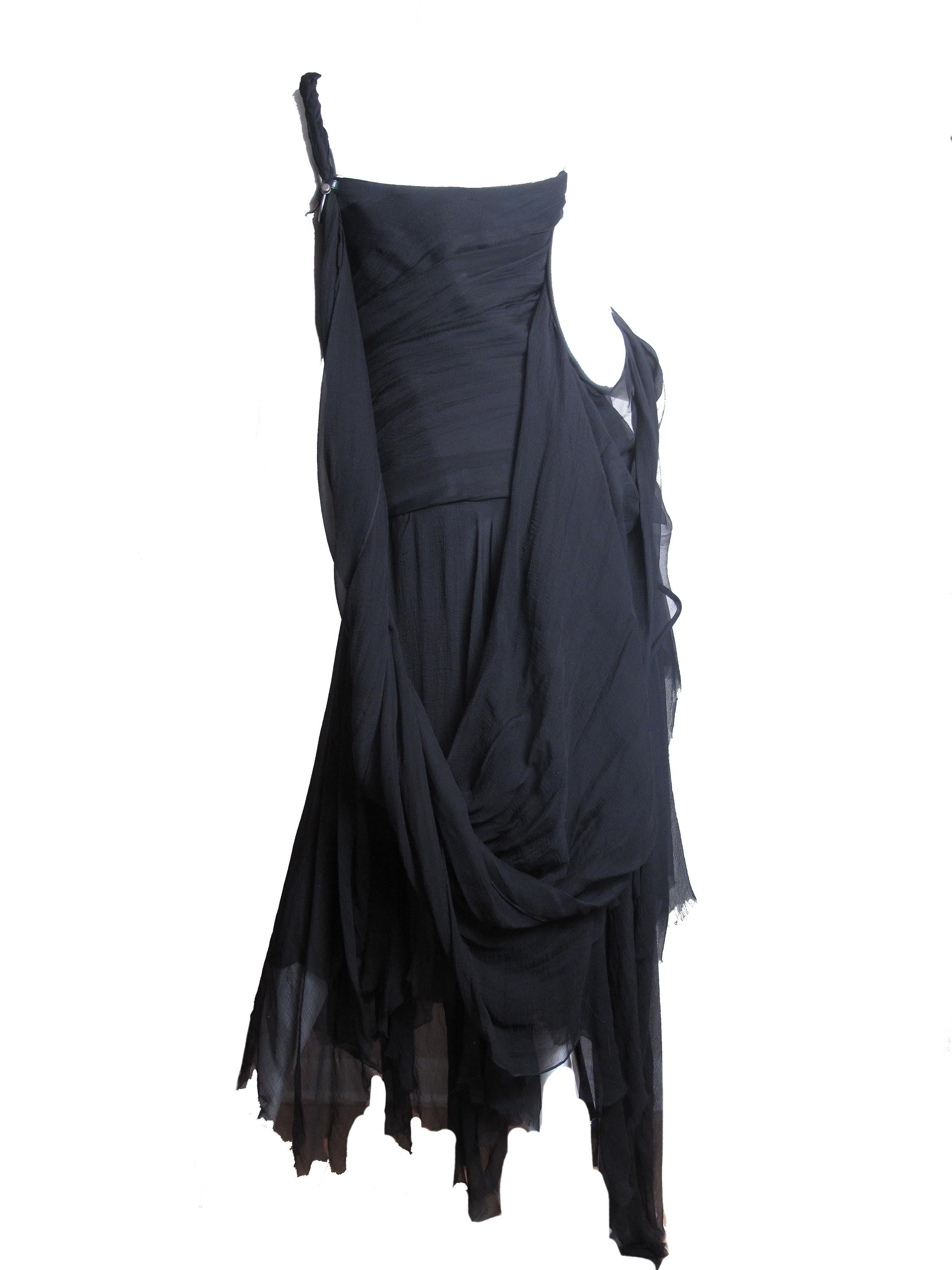 2003 Alexander McQueen Shipwreck gown, runway. Silk Chiffon. 17th century like corset, braided strap.   Condition: Excellent. Size 46 / Size M
36