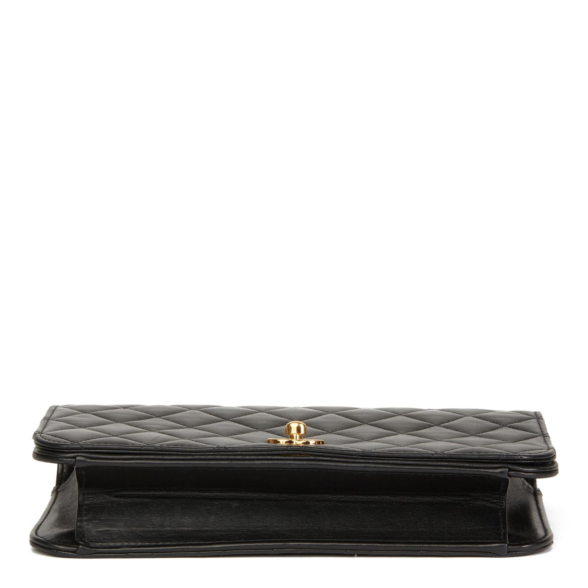 2003 Chanel schwarz gesteppte Lammfell Vintage kleine klassische Single Full Flap Bag Damen