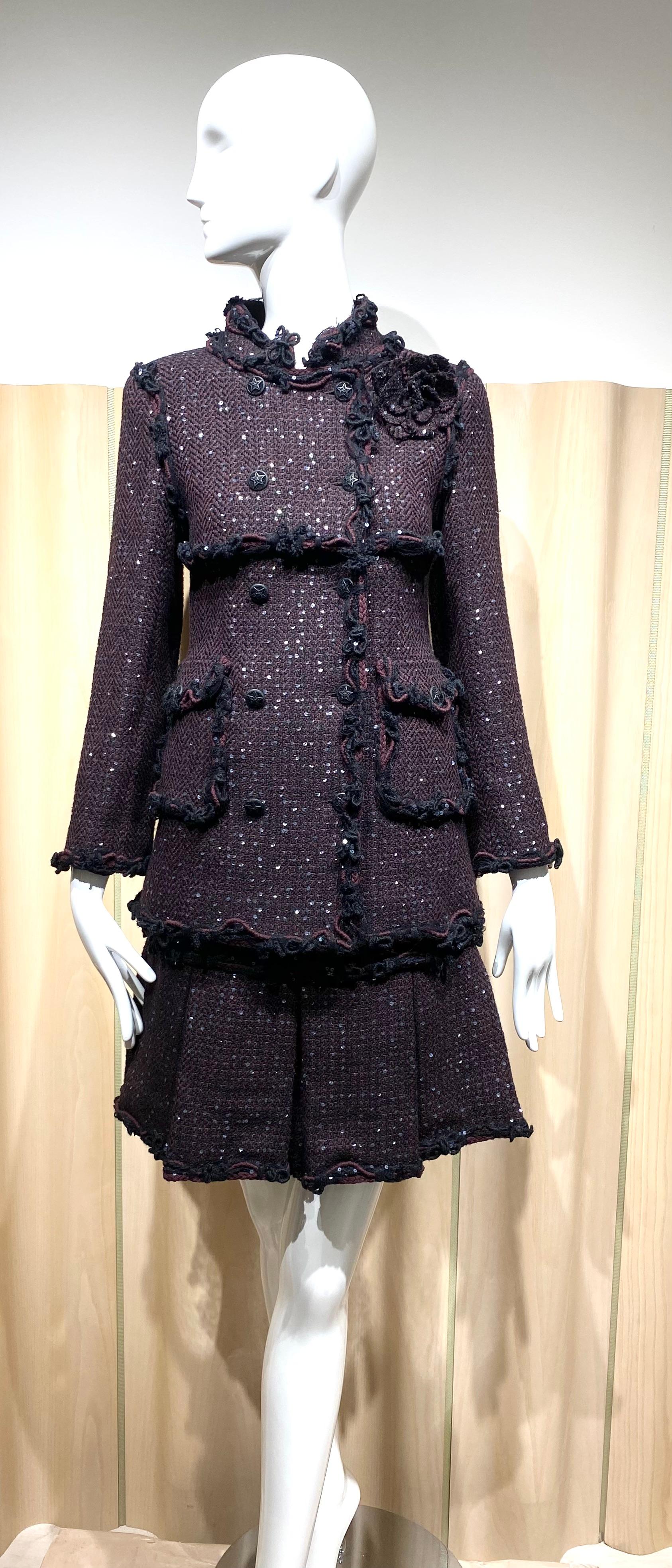 Black 2003 CHANEL Wool Jacket and Pleated Skirt suit For Sale