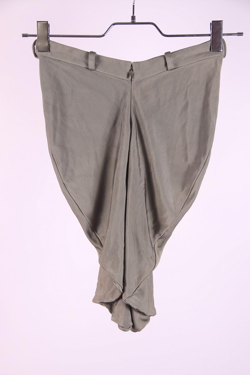 2003 Christian Dior By John Galliano Aw03 Rock aus geraffter Viskose mit Rüschen im Angebot 3