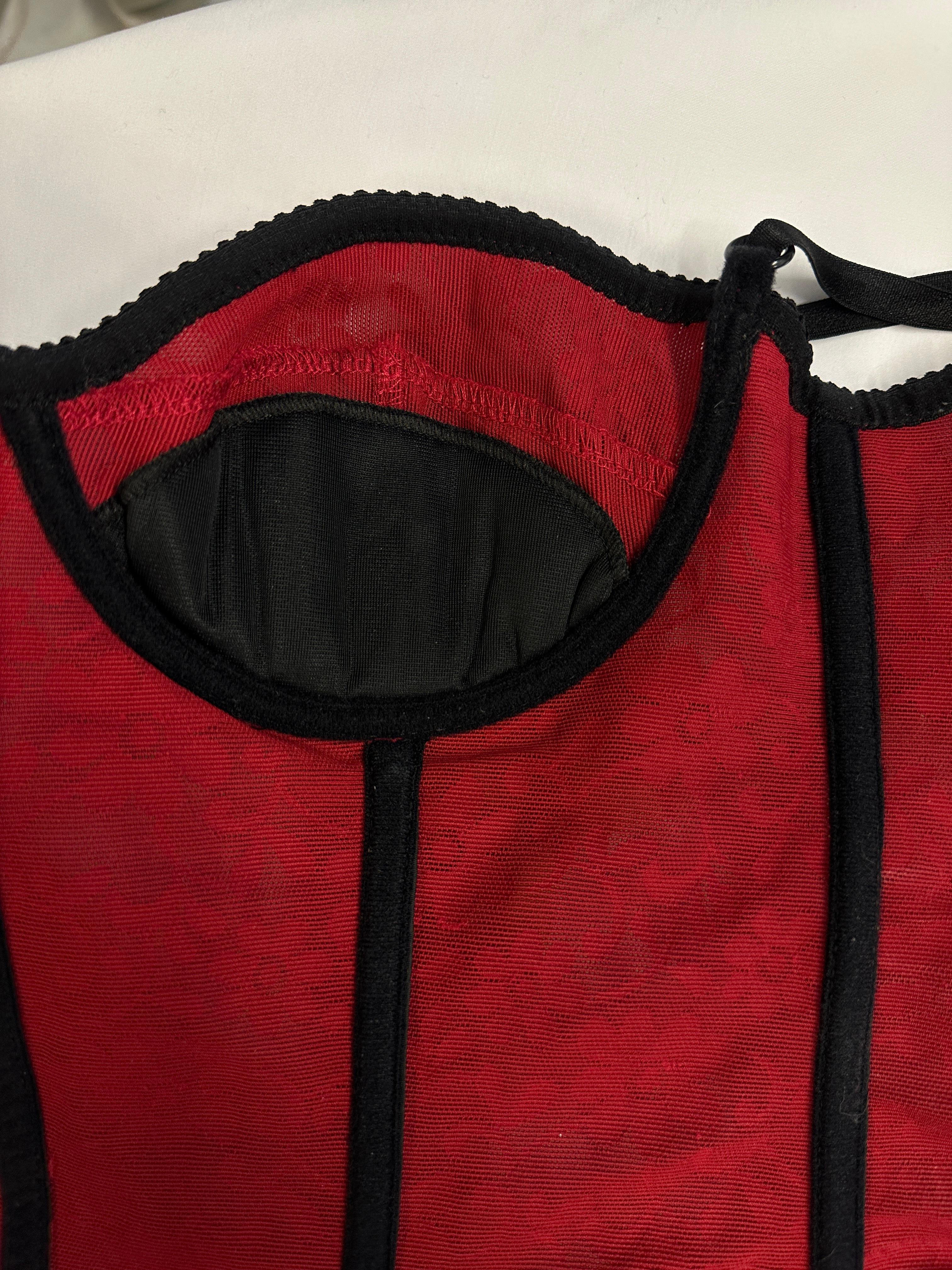 2003 D&G by Dolce & Gabbana red lace sexy bustier corset top For Sale 4