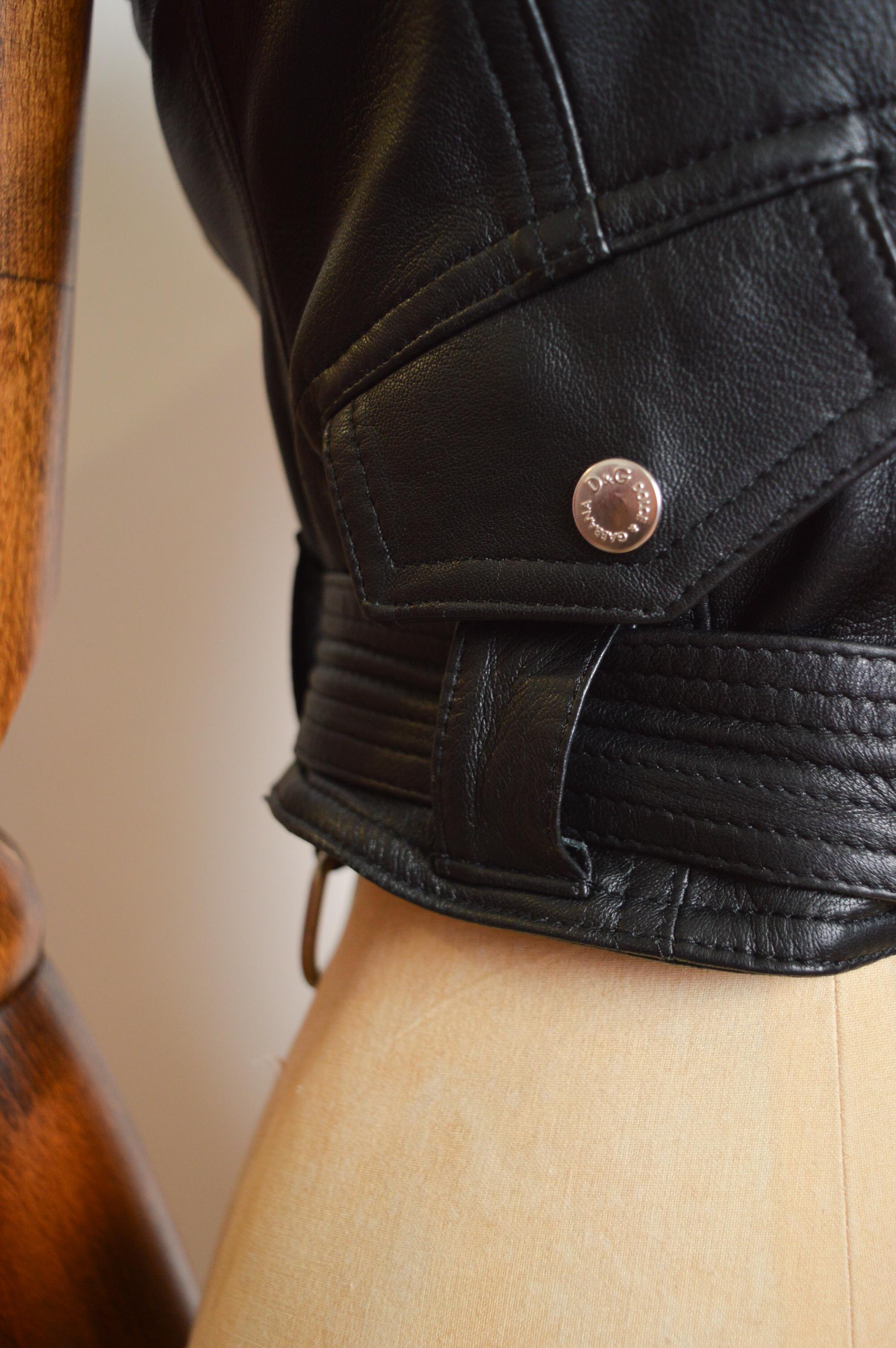 da uomo o donna 2003 Dolce & Gabbana Gilet da motociclista in pelle nera dipinta - Giacca in vendita