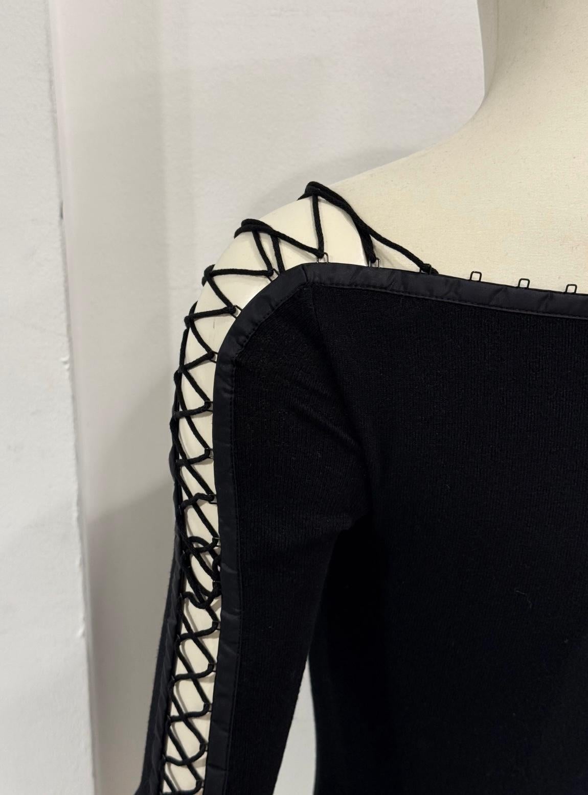 2003 Dolce & Gabbana top bondage con cordones en venta 1