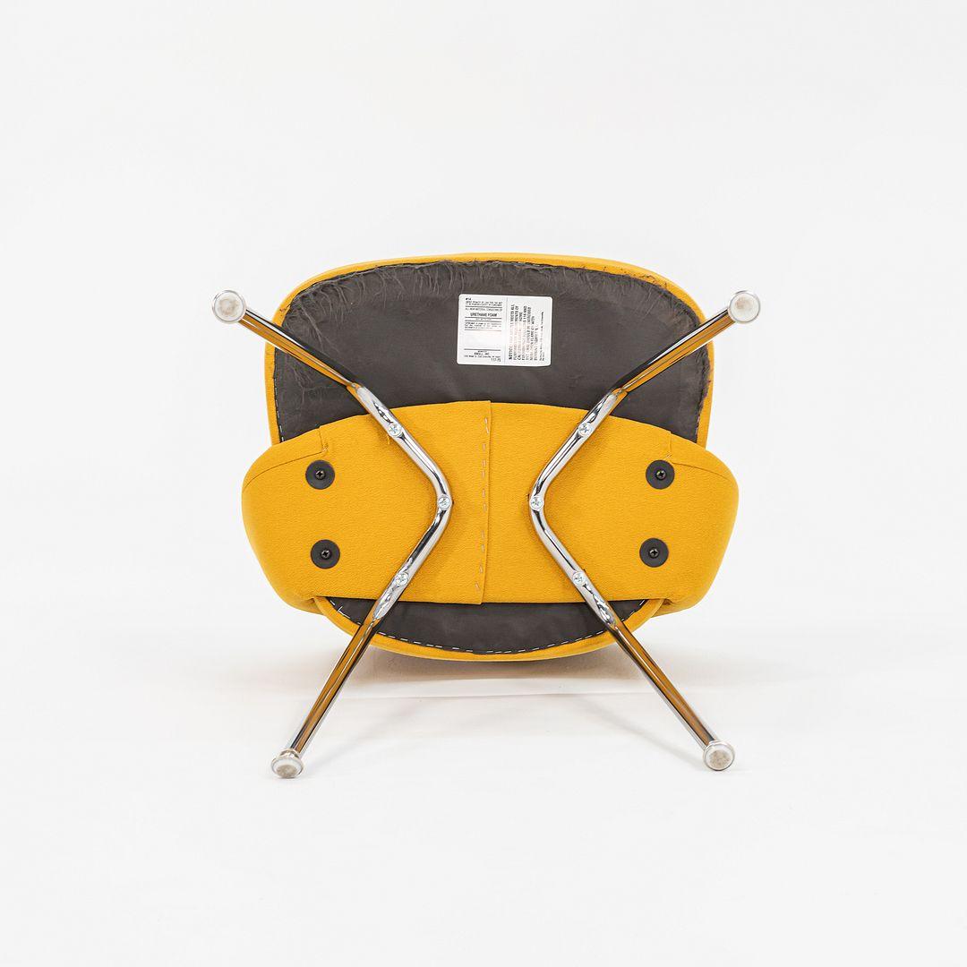 XXIe siècle et contemporain 2003 Eero Saarinen for Knoll Executive Side Chair in Yellow Fabric, Model 72C en vente