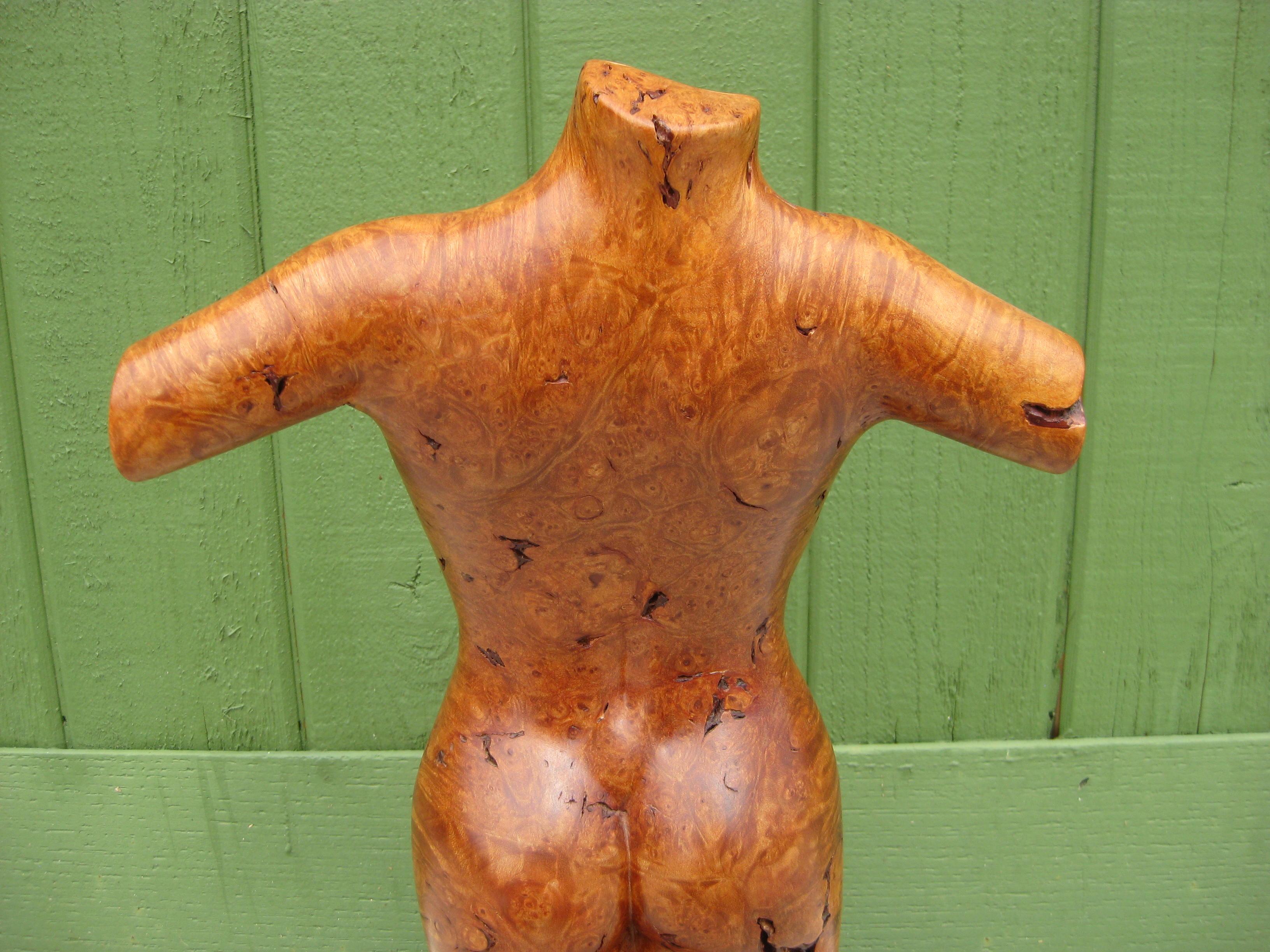 2003 Torso di donna nuda con busto in legno di radica scolpito da Alexandria 19 1/2