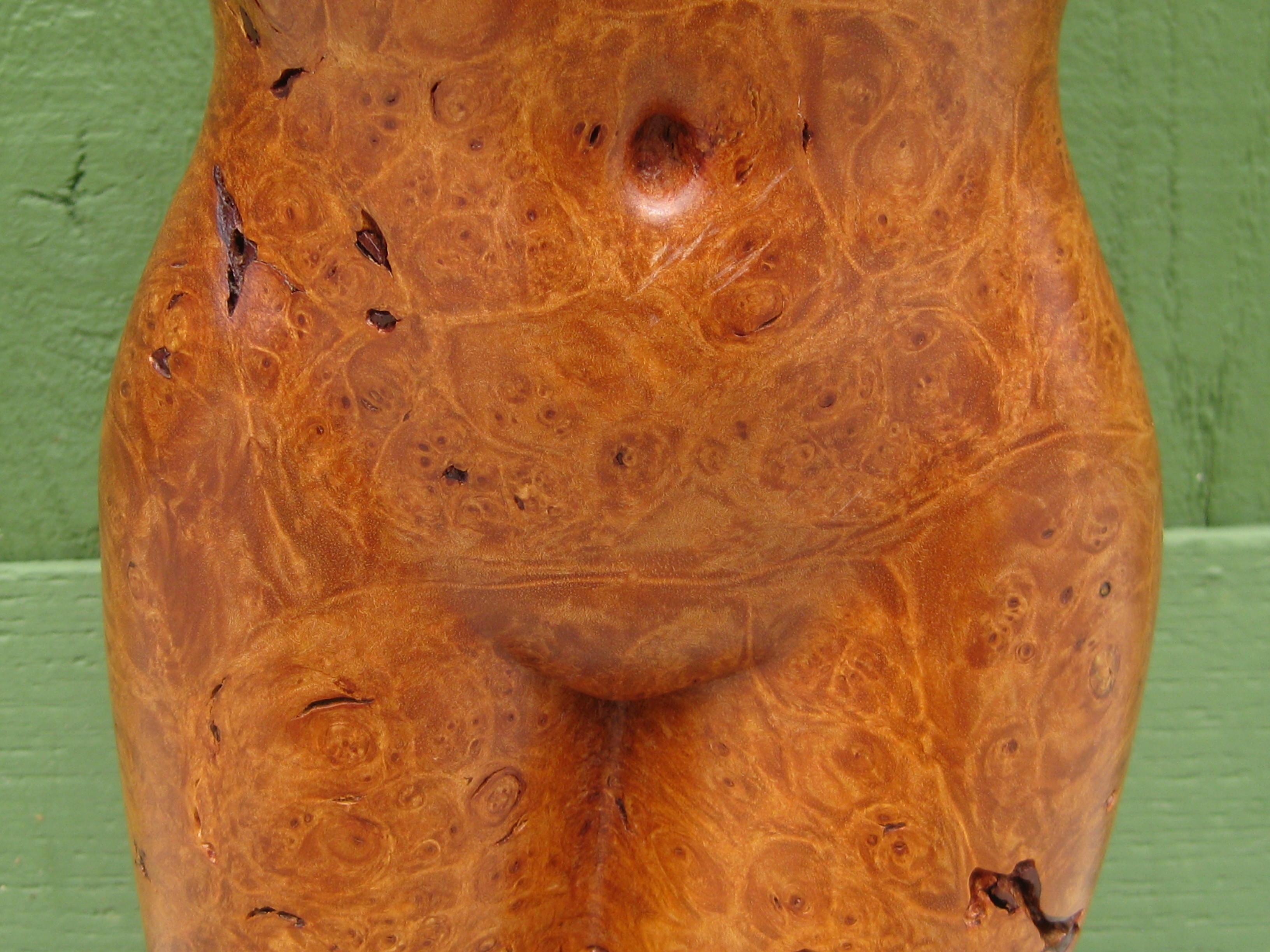 XXI secolo e contemporaneo 2003 Torso di donna nuda con busto in legno di radica scolpito da Alexandria 19 1/2