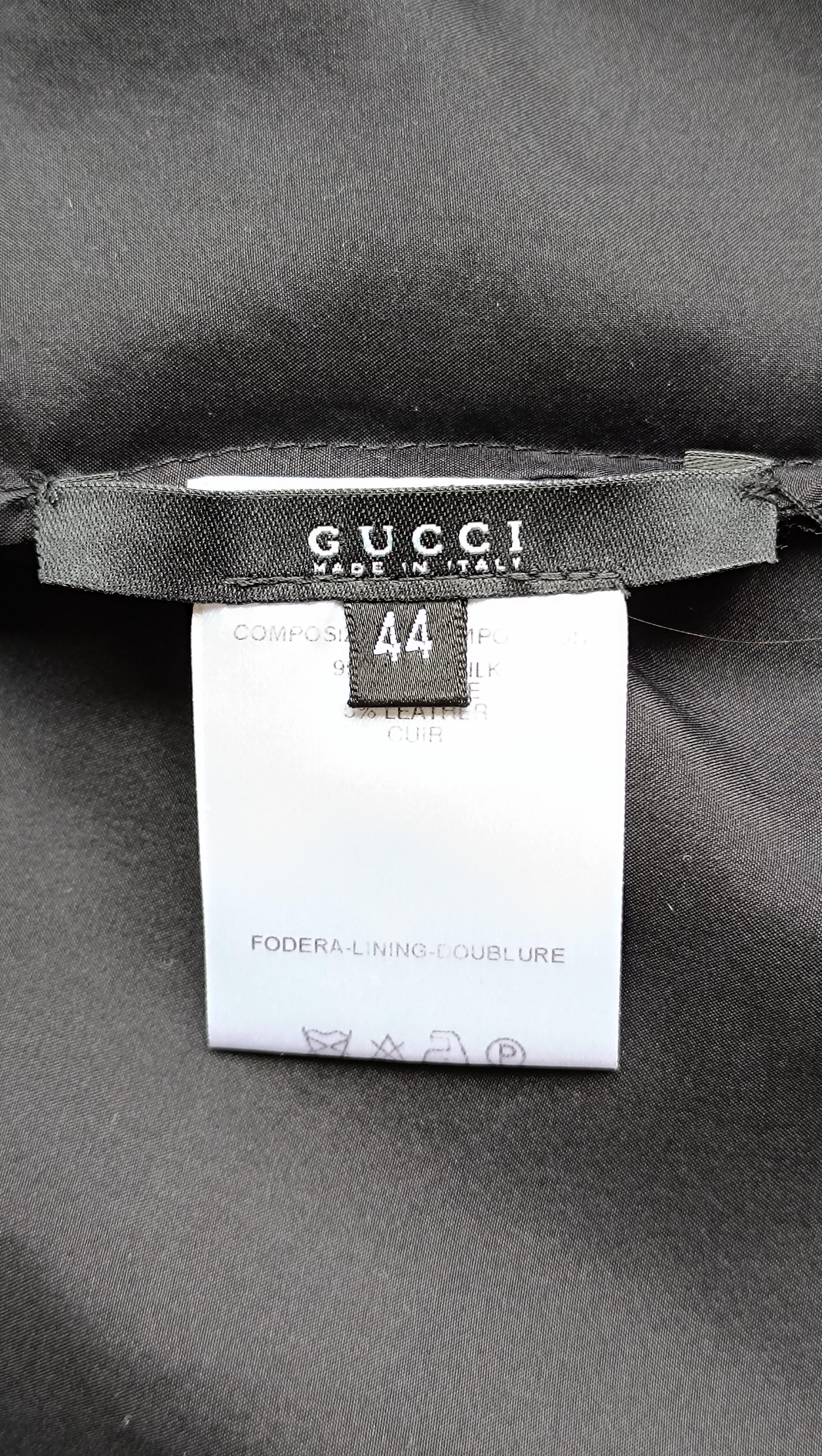 2003 Gucci by Tom Ford Black Silk Shirt / Blouse With a neck strap in vendita 6