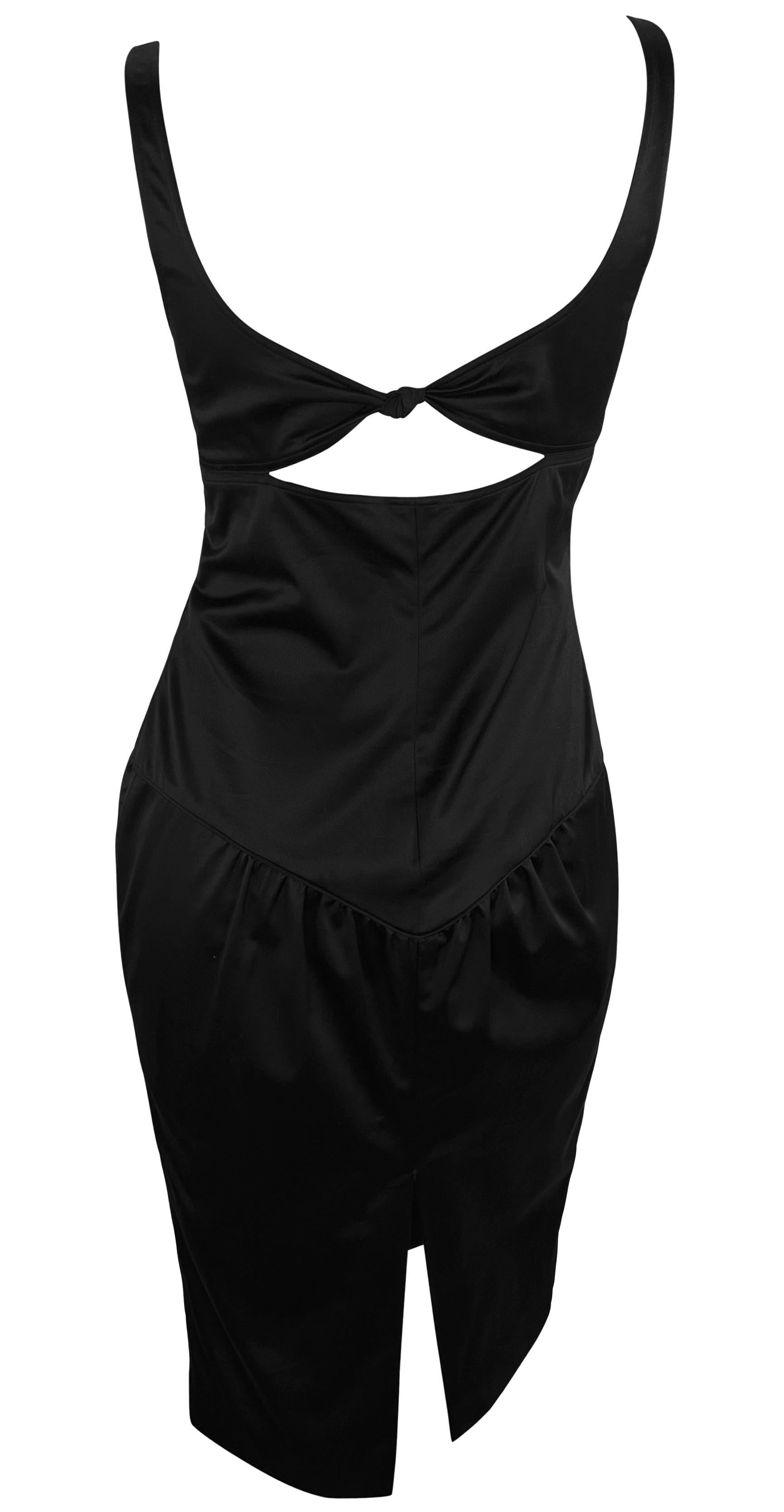 2003 Gucci by Tom Ford Cutout Black Ruched Body Panel Sleeveless Black Dress For Sale 2