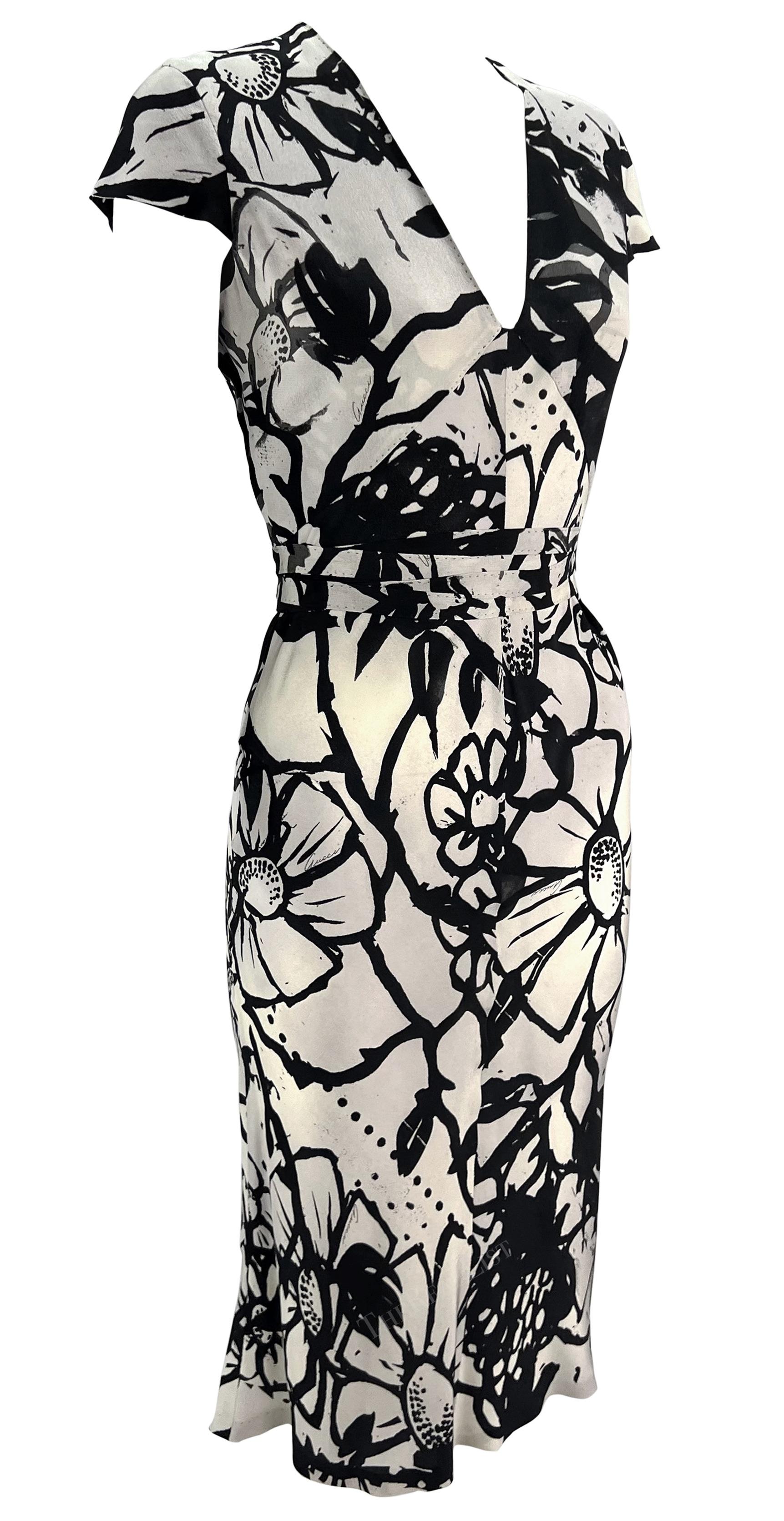 2003 Gucci by Tom Ford Graues Kleid aus Seide mit Blumendruck und Krawatte im Angebot 2