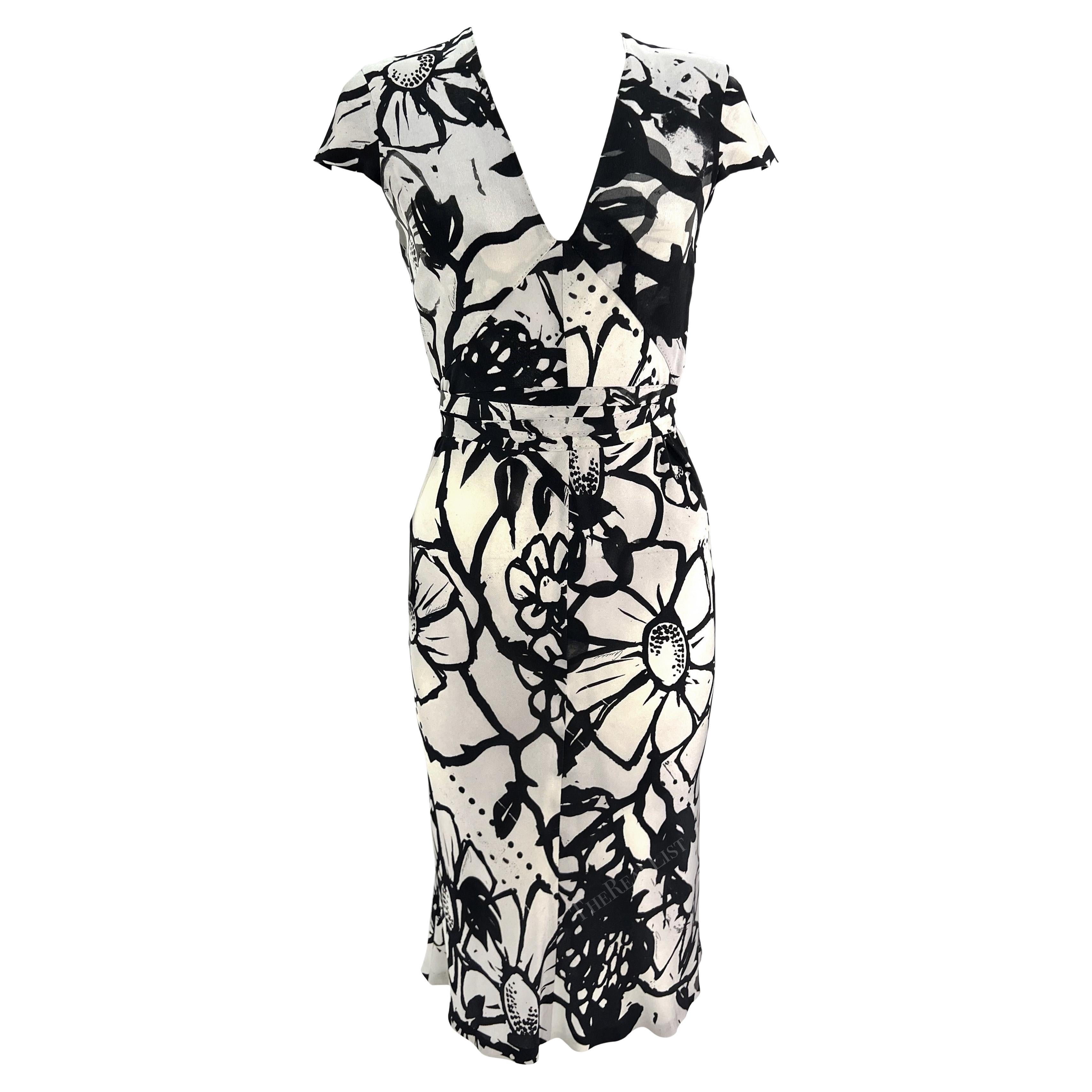 2003 Gucci by Tom Ford Graues Kleid aus Seide mit Blumendruck und Krawatte im Angebot