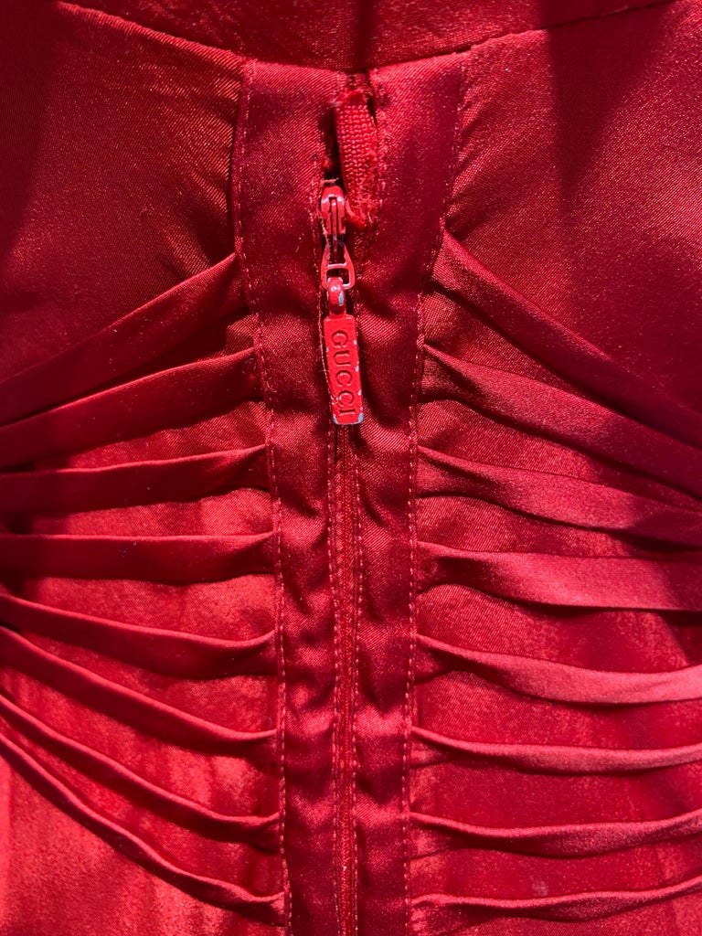 2003 Gucci by Tom Ford Red Silk Corset Fitted Dress For Sale at 1stDibs