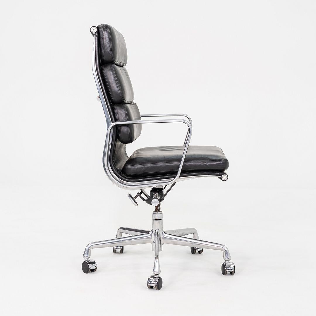 2003 Herman Miller Eames Soft Pad Executive-Schreibtischstuhl aus schwarzem Leder im Angebot 1