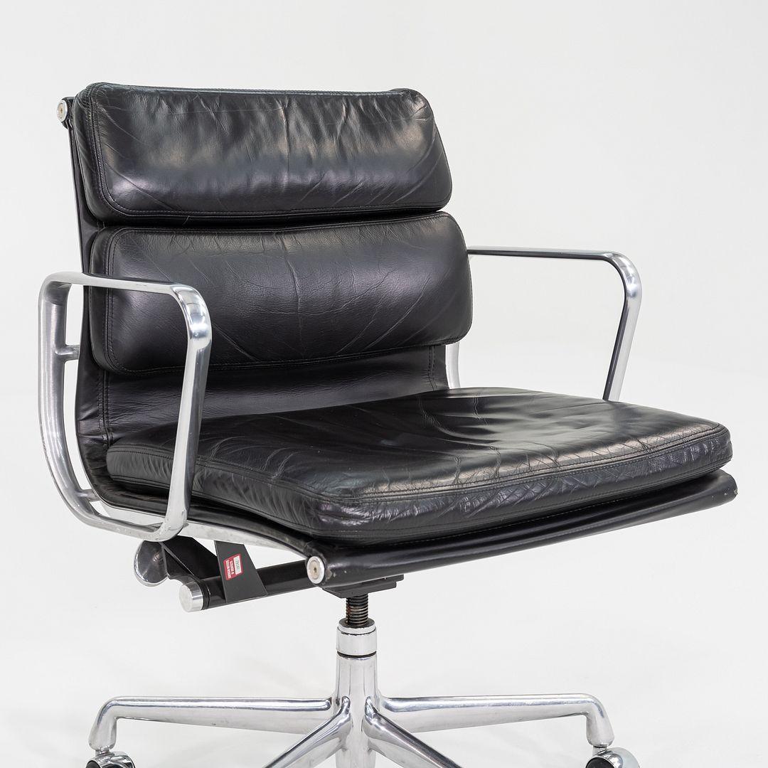 2003 Herman Miller Eames Soft Pad Management Desk Chair in Black Leather For Sale 2