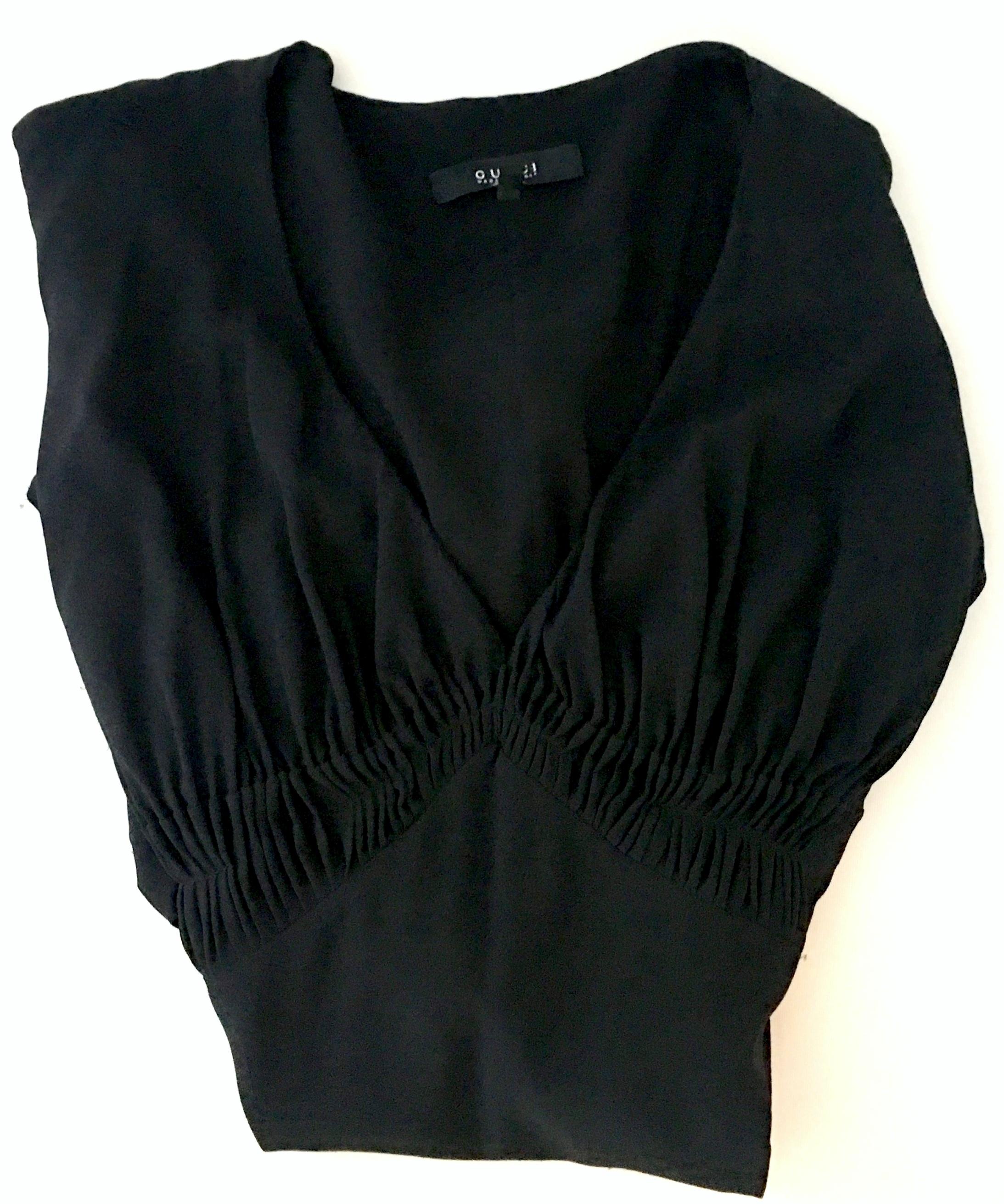 2003 Italian Silk Long Sleeve Deep Plunge Black Dress By Tom Ford For Gucci-42 For Sale 12