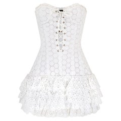 2003 Julien Macdonald Pasarela Mini Vestido Blanco de Algodón con Falda de Volantes
