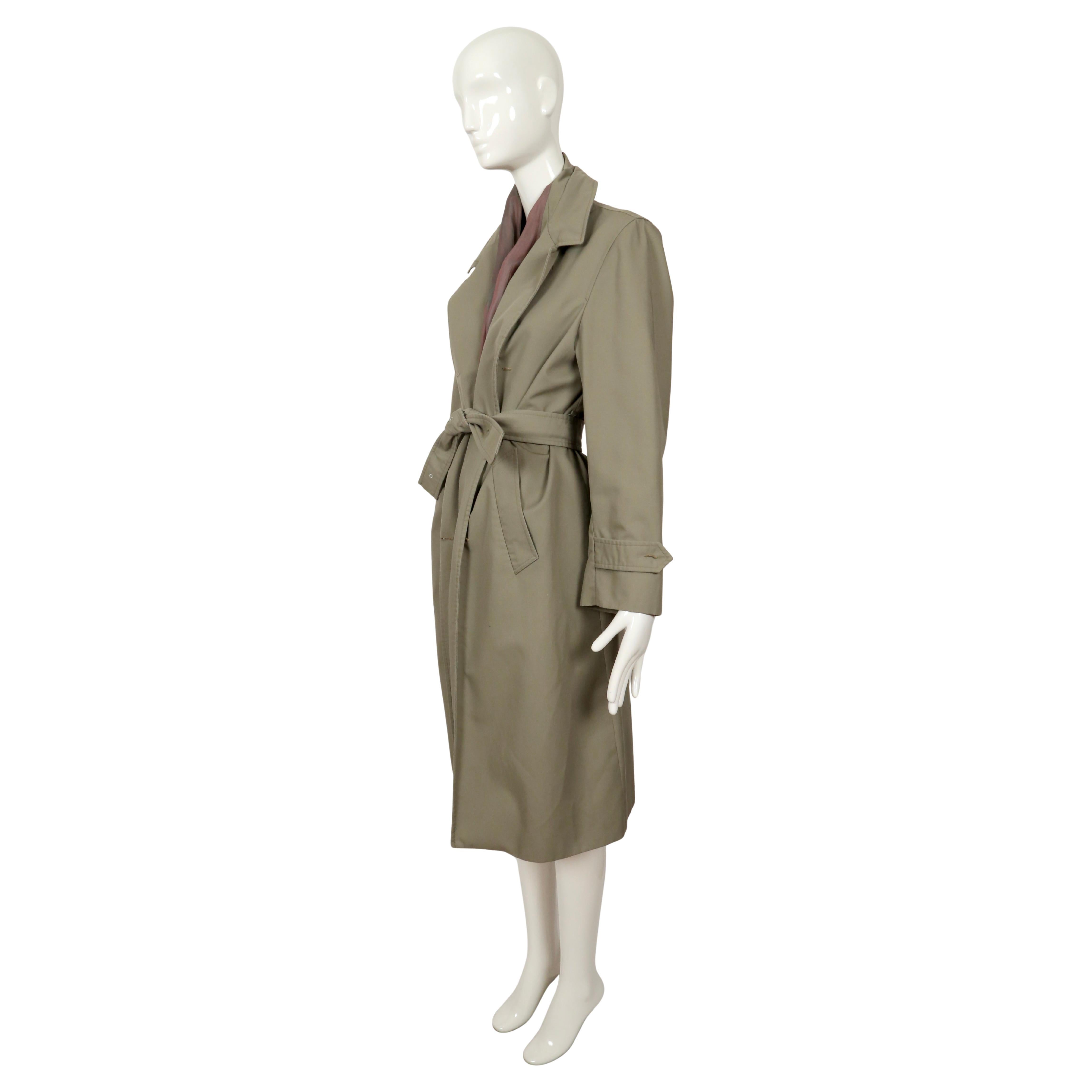 2003 MARGIELA RUNWAY Trench con fodera iridescente a vista e cintura tagliata in vendita 5