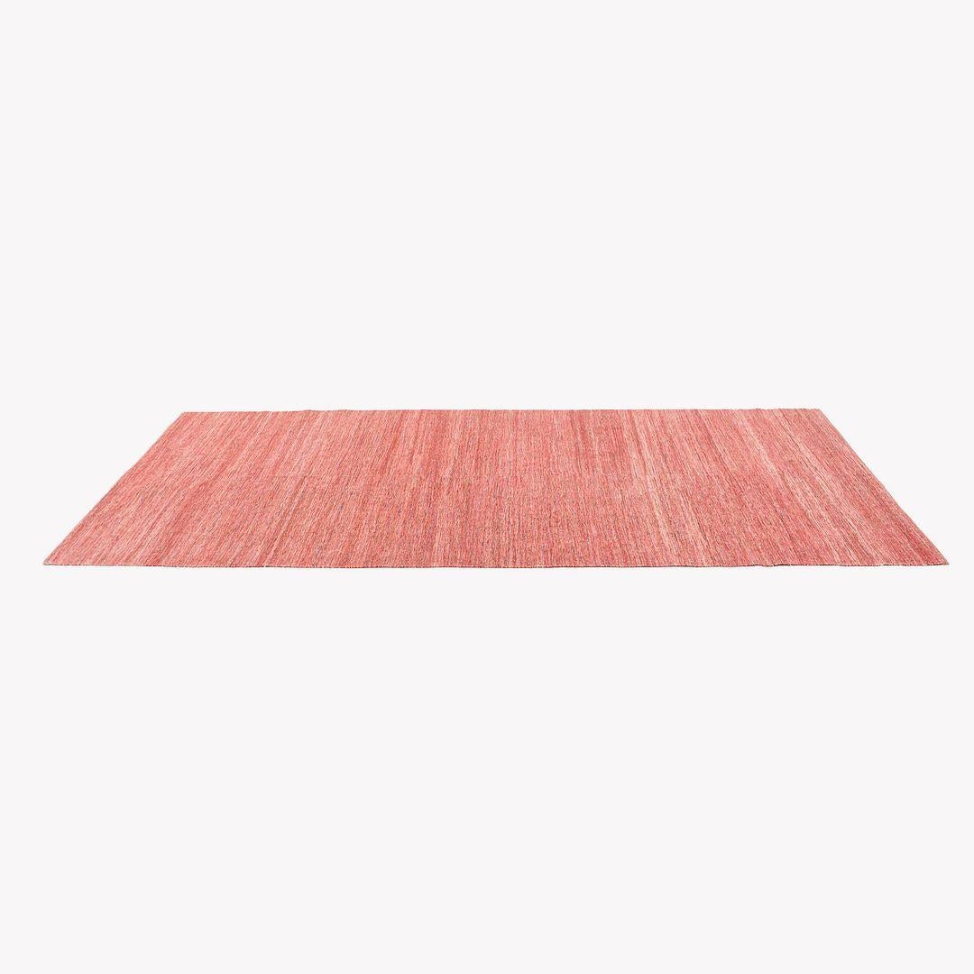 XXIe siècle et contemporain 2003 Michaelian & Kohlberg KCast Tapis en laine rouge de Genzyme 4x10ft en vente