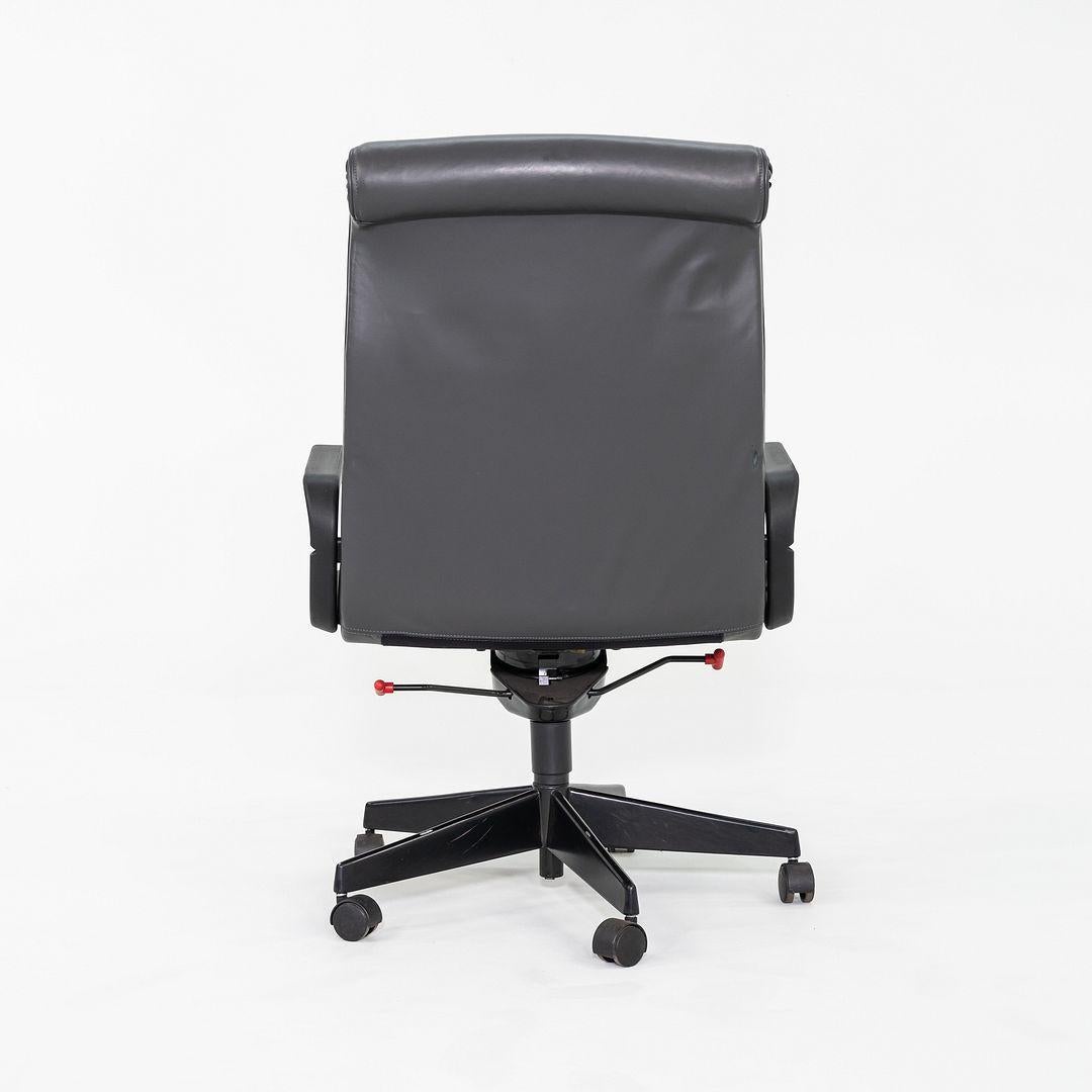 Americano 2003 Richard Sapper per Knoll Sedia da scrivania executive in pelle grigia 2x Disponibile in vendita