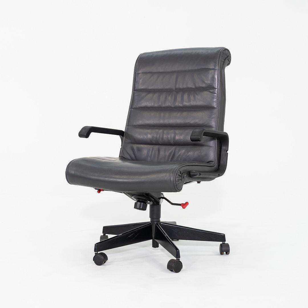 2003 Richard Sapper per Knoll Sedia da scrivania executive in pelle grigia 2x Disponibile in vendita 1