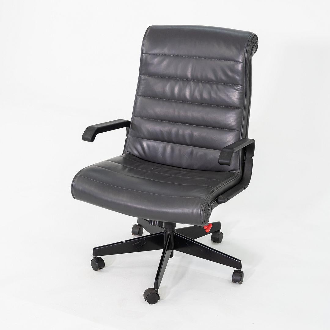 2003 Richard Sapper per Knoll Sedia da scrivania executive in pelle grigia 2x Disponibile in vendita 2