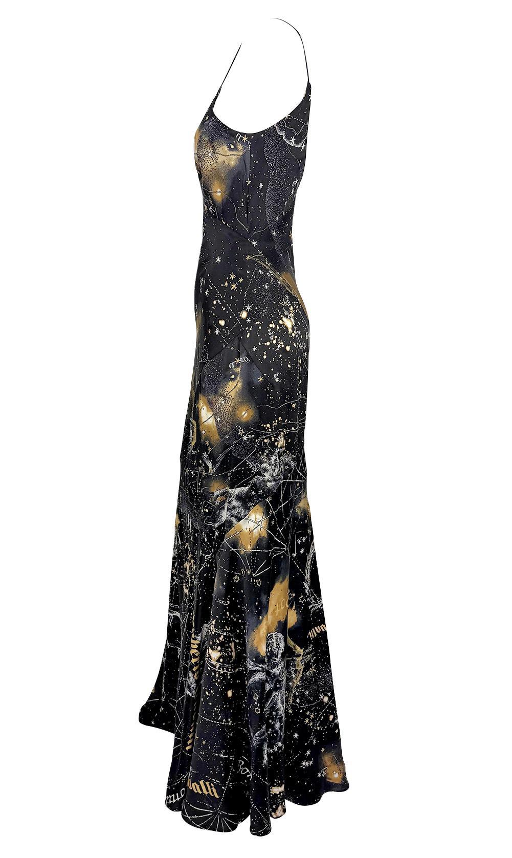 2003 Roberto Cavalli Astrologie Logo Print Gold Glitter Seide Satin Abendkleid (Schwarz) im Angebot