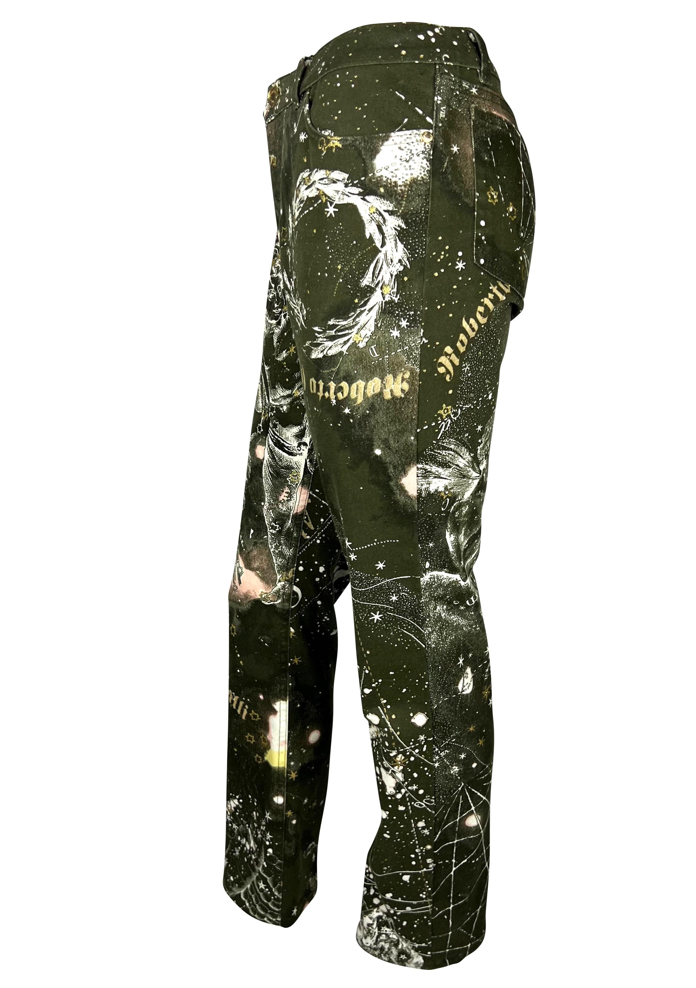 Noir Pantalon en jean extensible imprimé logo astrologique Roberto Cavalli, 2003 en vente