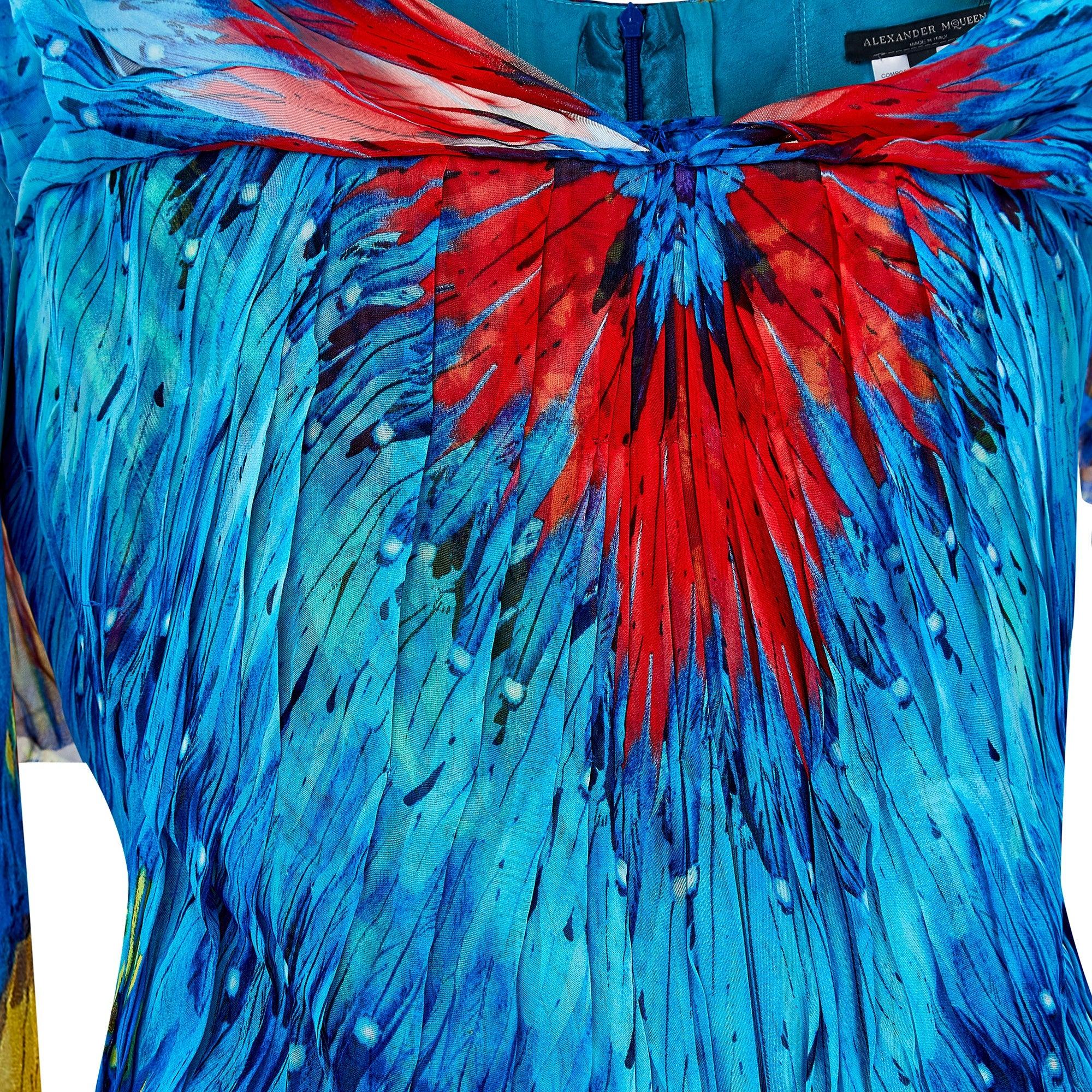2003 Runway Alexander McQueen Irere Feather Print Dress In Excellent Condition For Sale In London, GB
