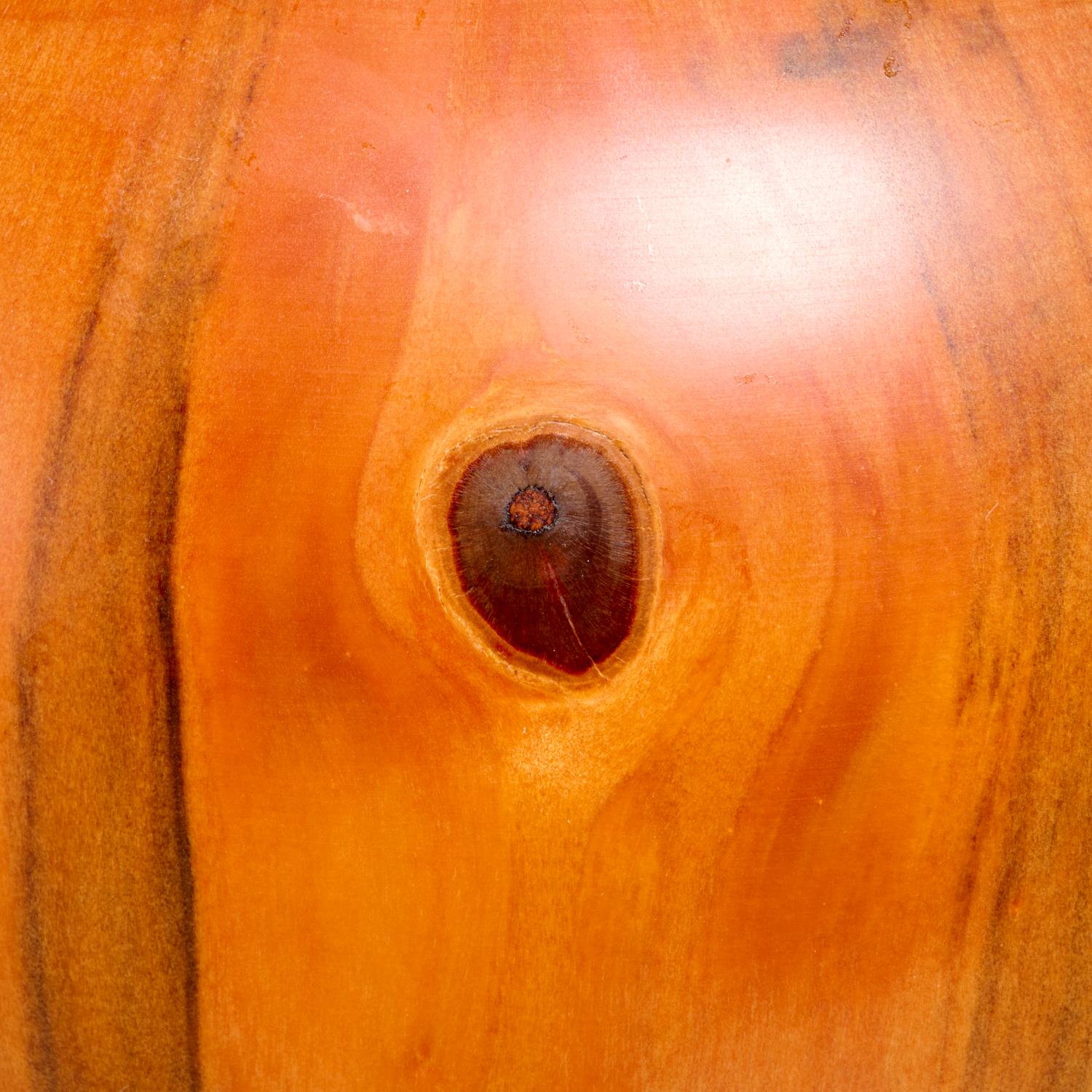 2003 Two Kelly Dunn Norfolk Pine Wood Studio Vases With Incised Mark Underside Bon état - En vente à Morristown, NJ