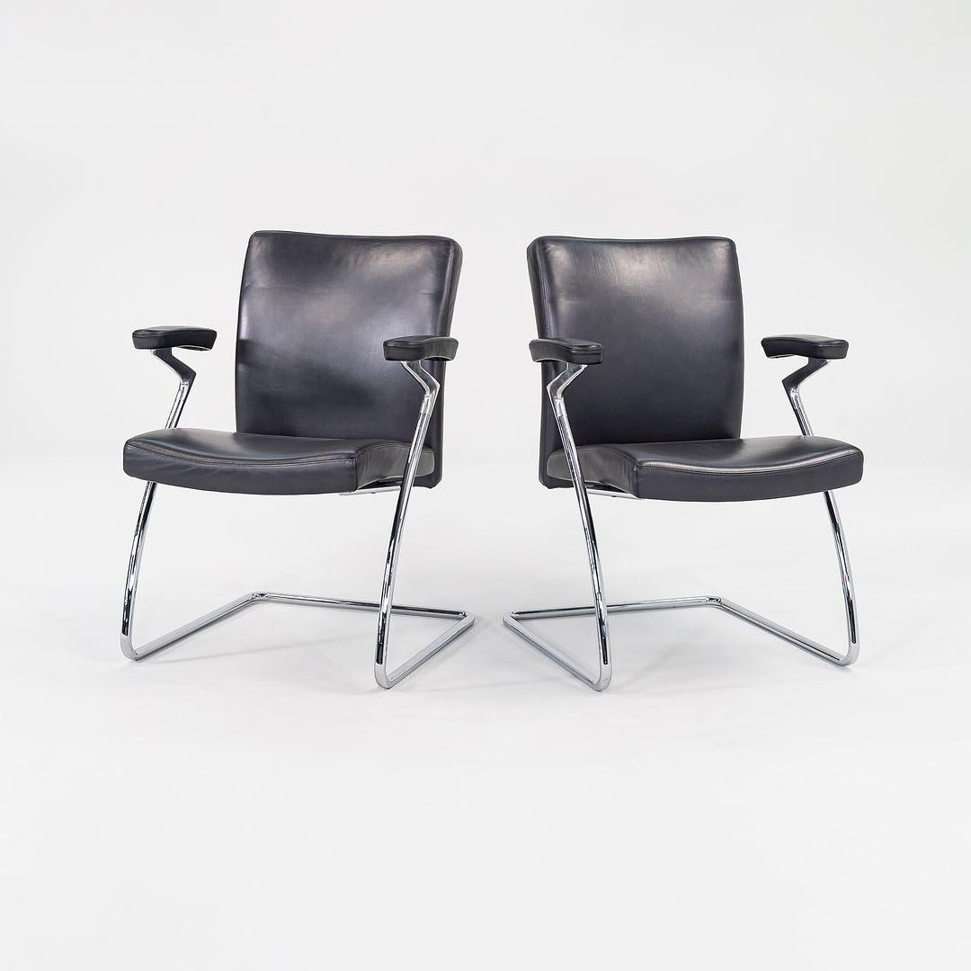 2003 Walter Knoll Art Collection Arm Dining Side Chairs in acciaio e pelle grigia in vendita 4