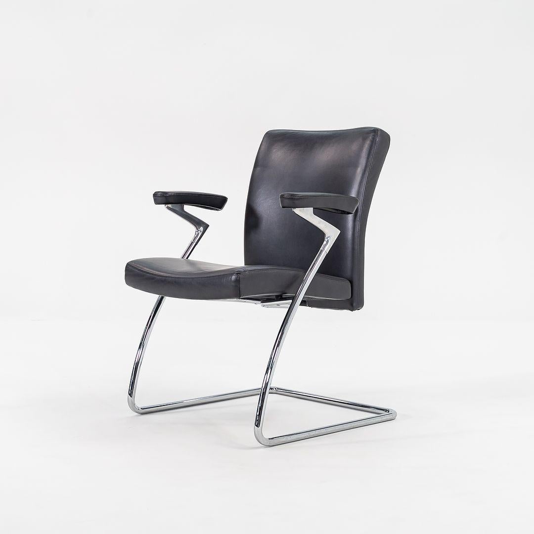 Acciaio 2003 Walter Knoll Art Collection Arm Dining Side Chairs in acciaio e pelle grigia in vendita