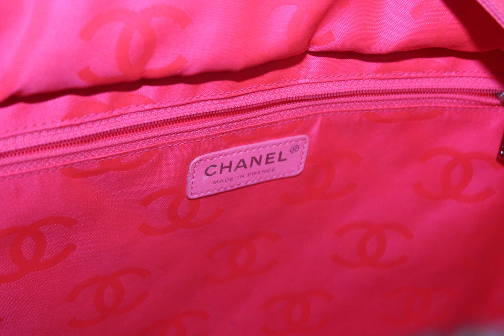 2004-05 Chanel Grey Bouclè Wool Cambon Bag 4
