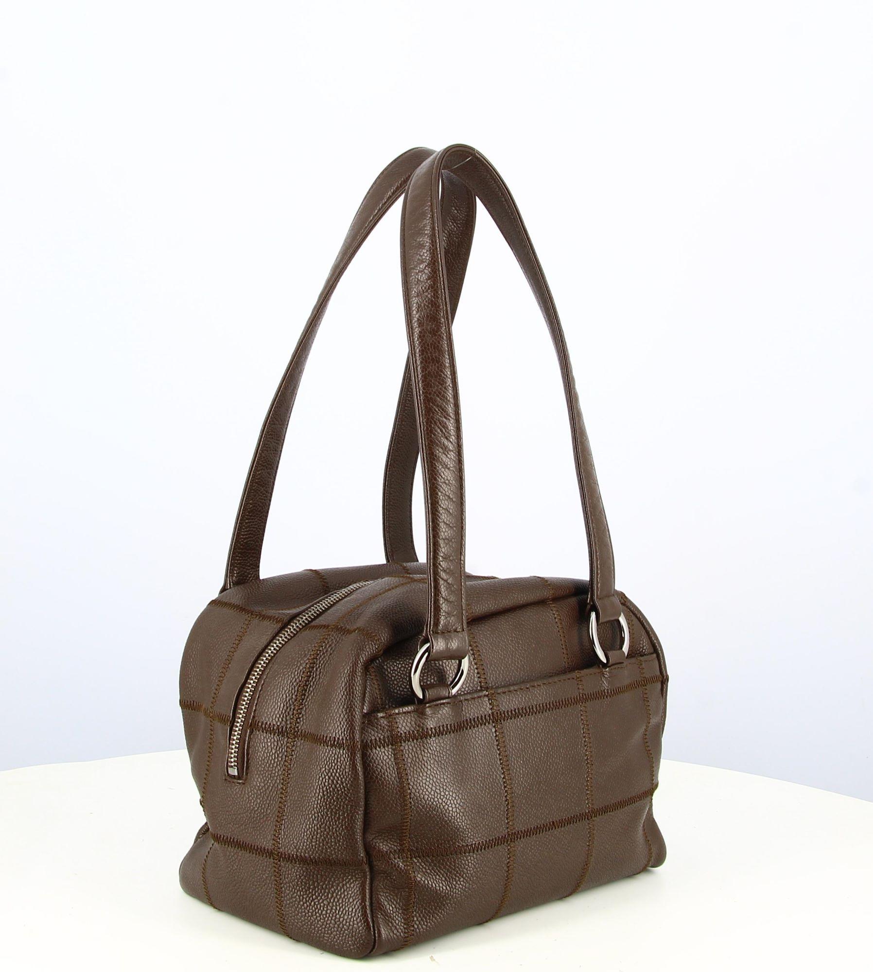 Black 2004-2005 Chanel Handbag Brown Leather For Sale