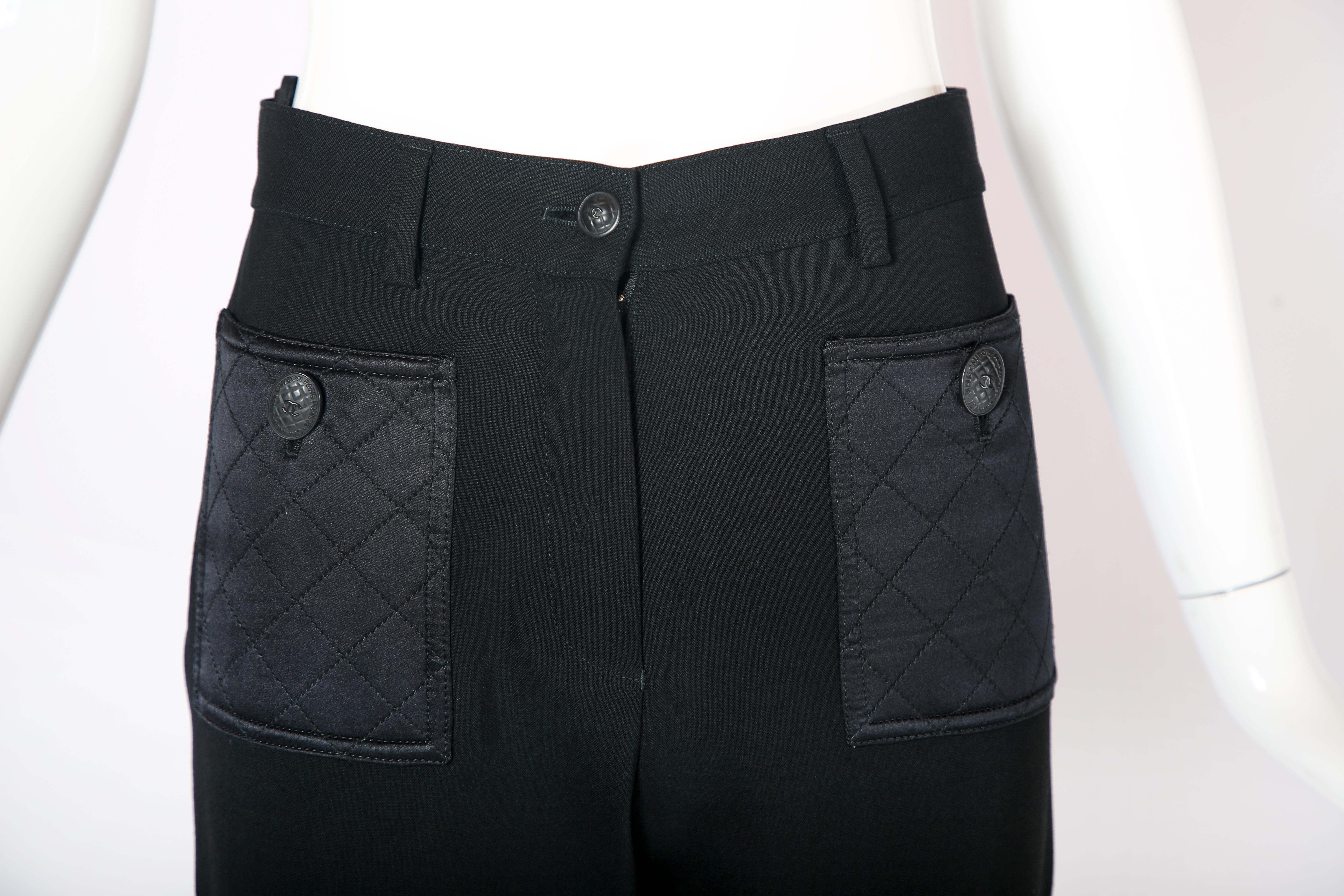 Women's 2004 A/H Chanel Black Wool Stretch Pants w/Quilted Satin Hip Pockets For Sale