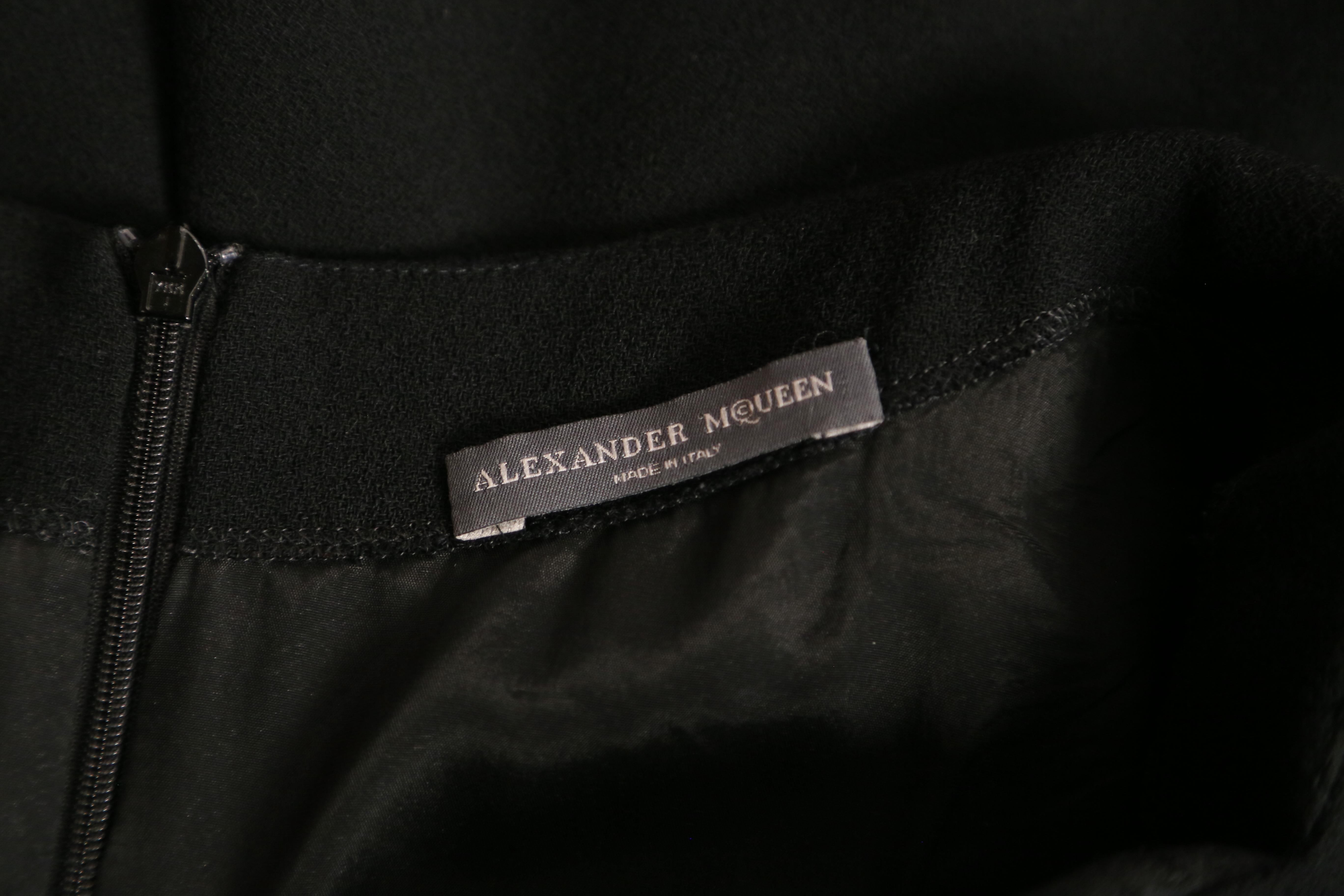 2004 ALEXANDER MCQUEEN black wool dress with white stitching  For Sale 3