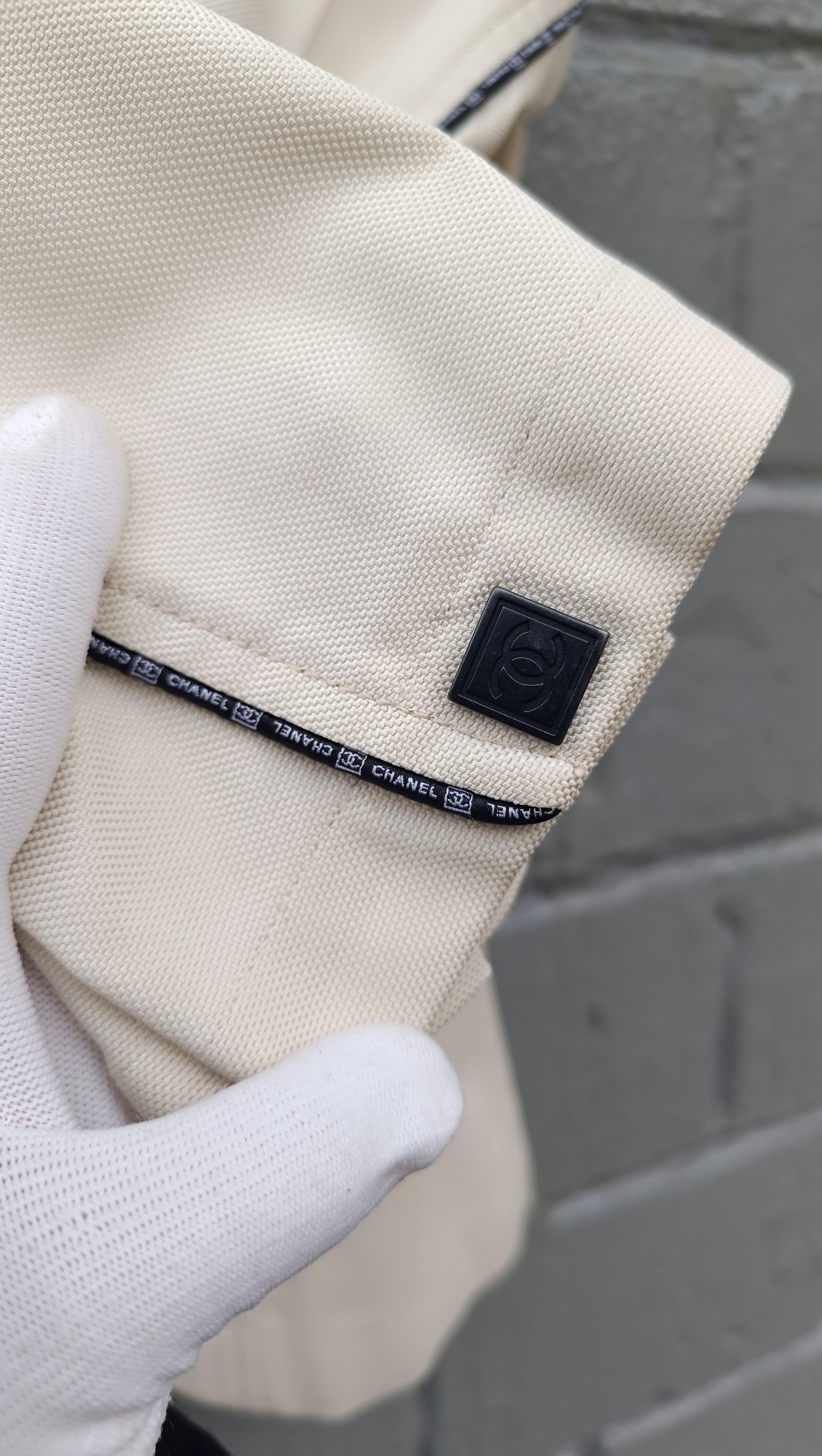 2004 CHANEL 04P Sports Line Nylon Jacket White Ivory P22996V13528 For Sale 6