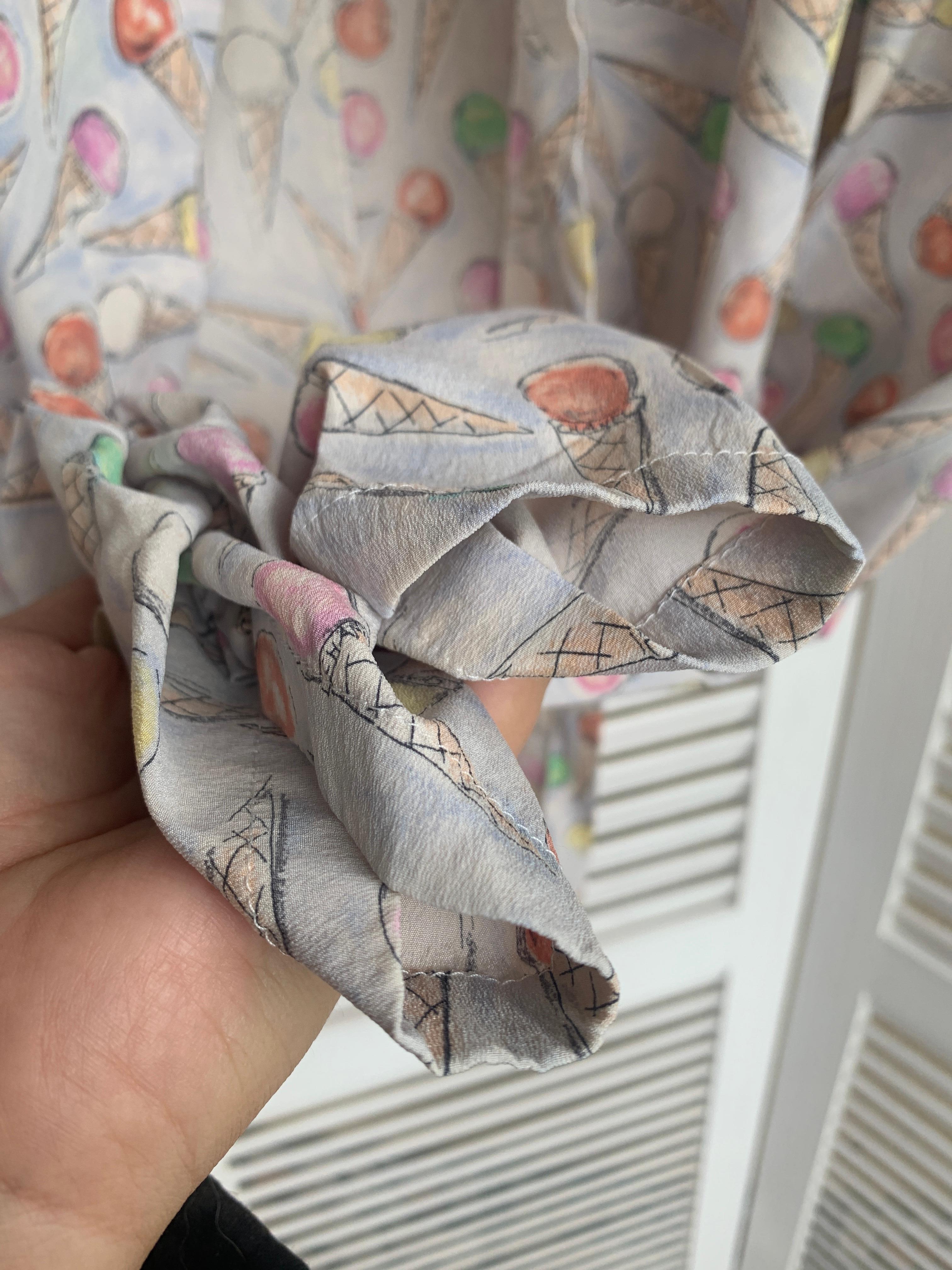 2004 Chanel Resort 2004 Chemisier imprimé cônes de glace Jennie Blackpink en vente 5