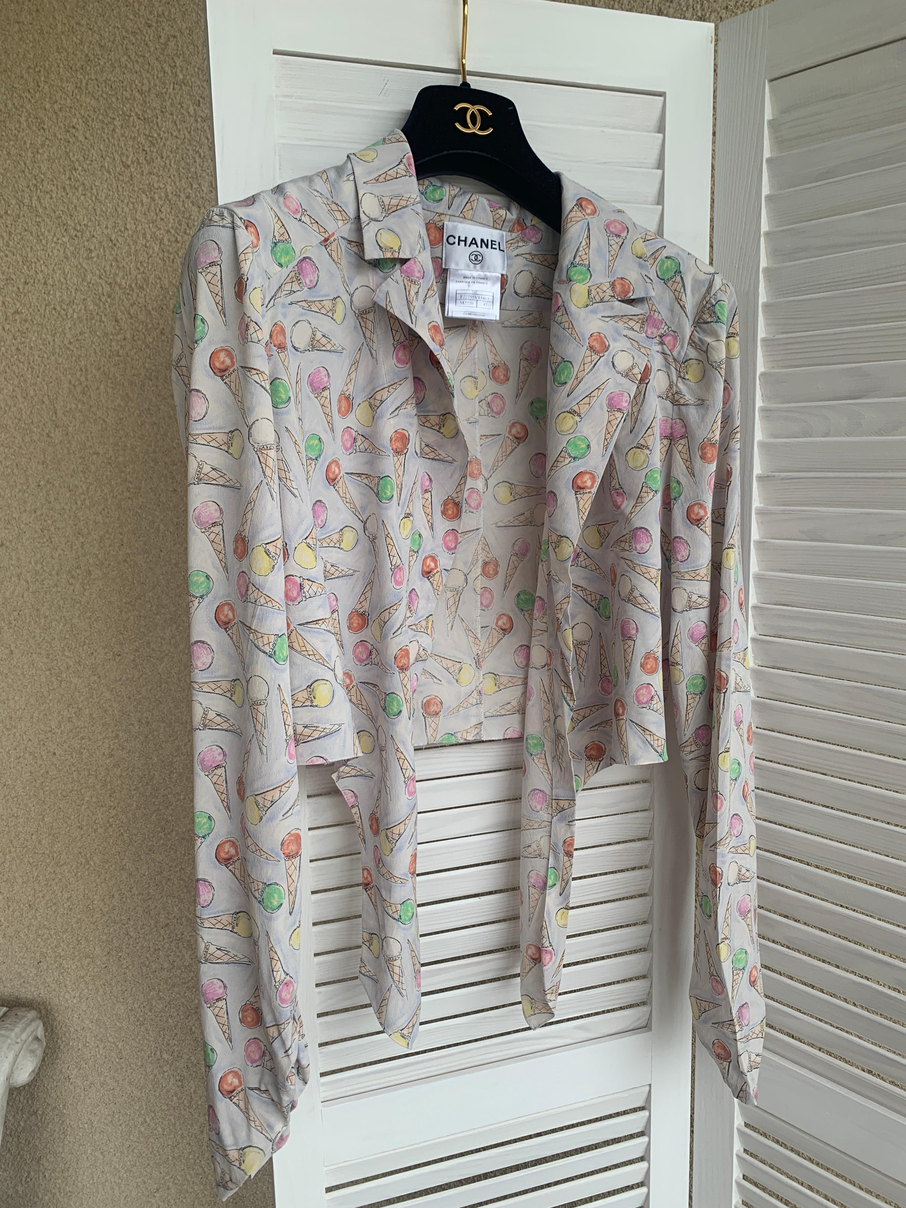2004 Chanel Resort 2004 Chemisier imprimé cônes de glace Jennie Blackpink en vente 2