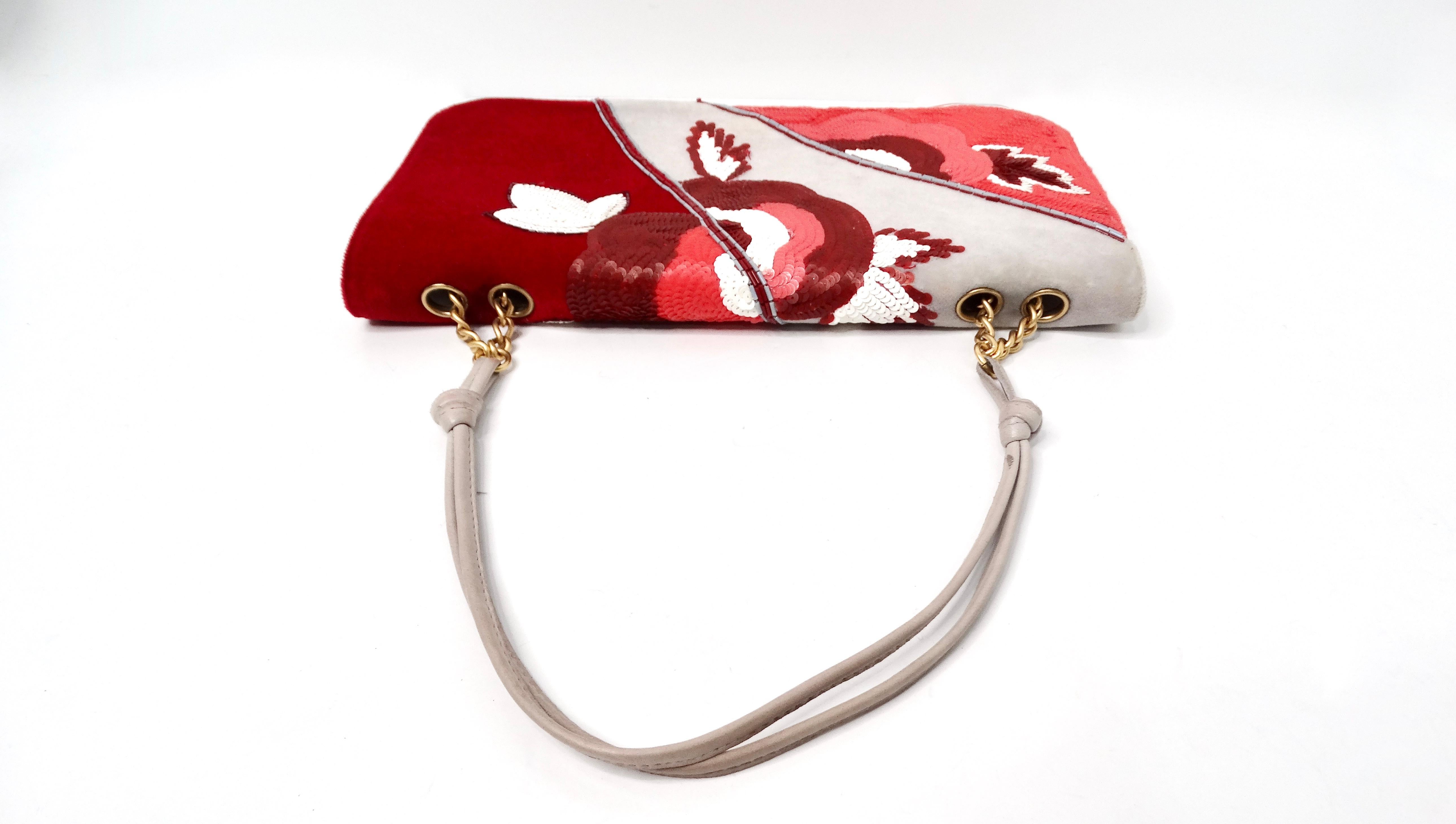 2004 Pochette en velours et paillettes à motif floral de Chanel Bon état - En vente à Scottsdale, AZ