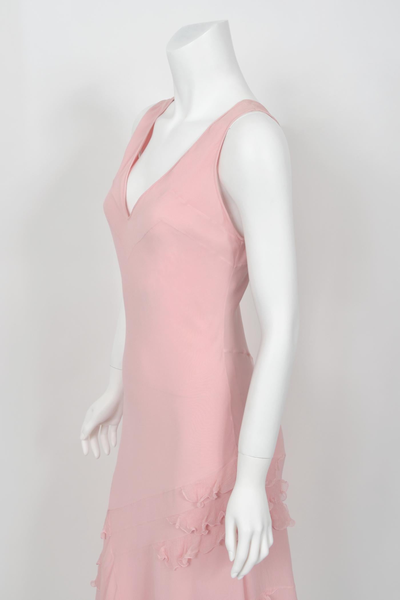 2004 Christian Dior by John Galliano Vestido de seda rosa con volantes y corte al bies en venta 5