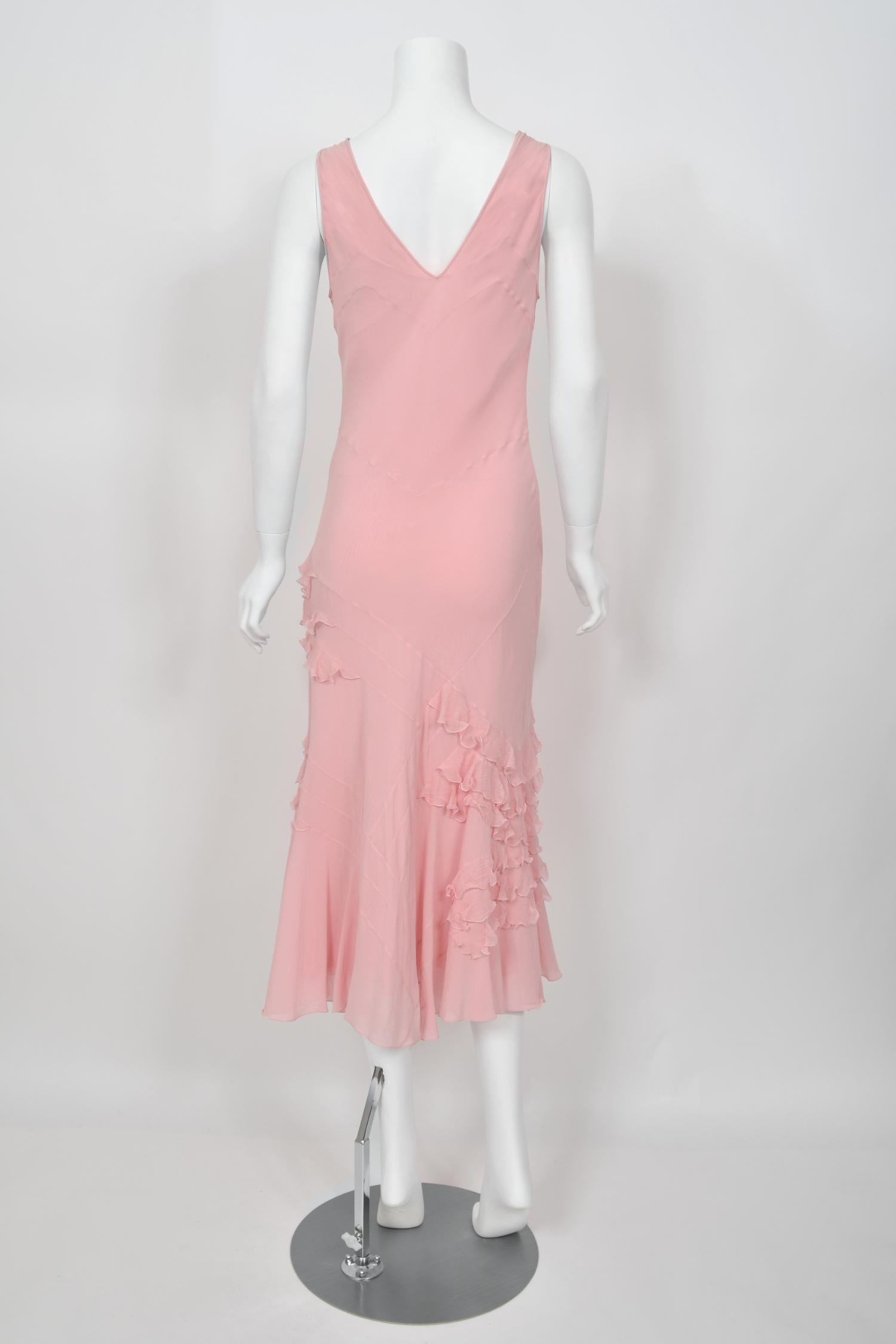 2004 Christian Dior by John Galliano Vestido de seda rosa con volantes y corte al bies en venta 6